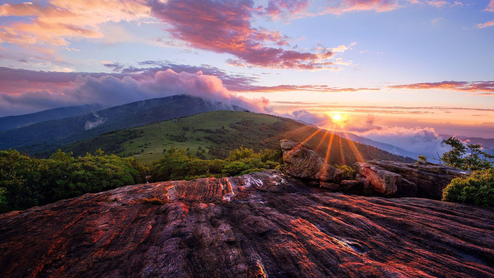 1920x1080 Beautiful Mountain Sunset
