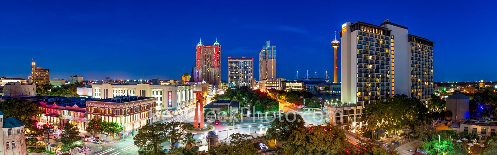 1600x501 San Antonio Skyline Pano 6722