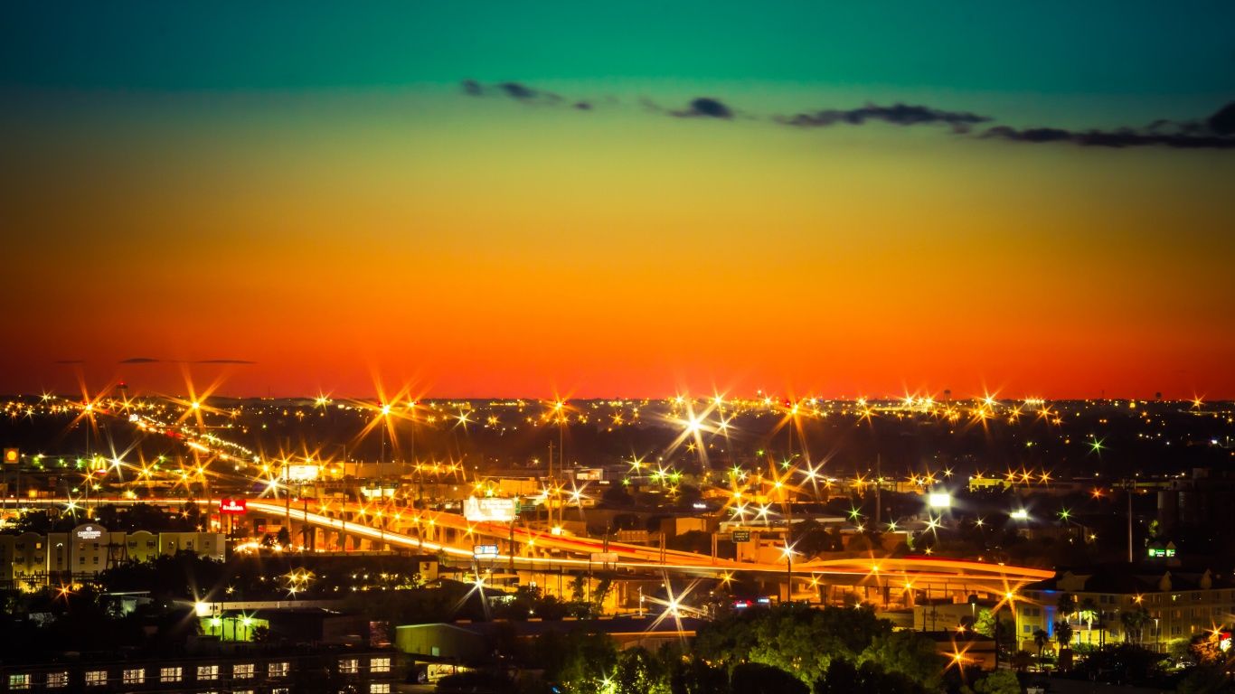 1366x768 San Antonio City 4K UHD Wallpaper for UltraHD Desktop and TV : Widescreen and UltraWide Display : Dual Monitor : Smartphone and Tablet Devices
