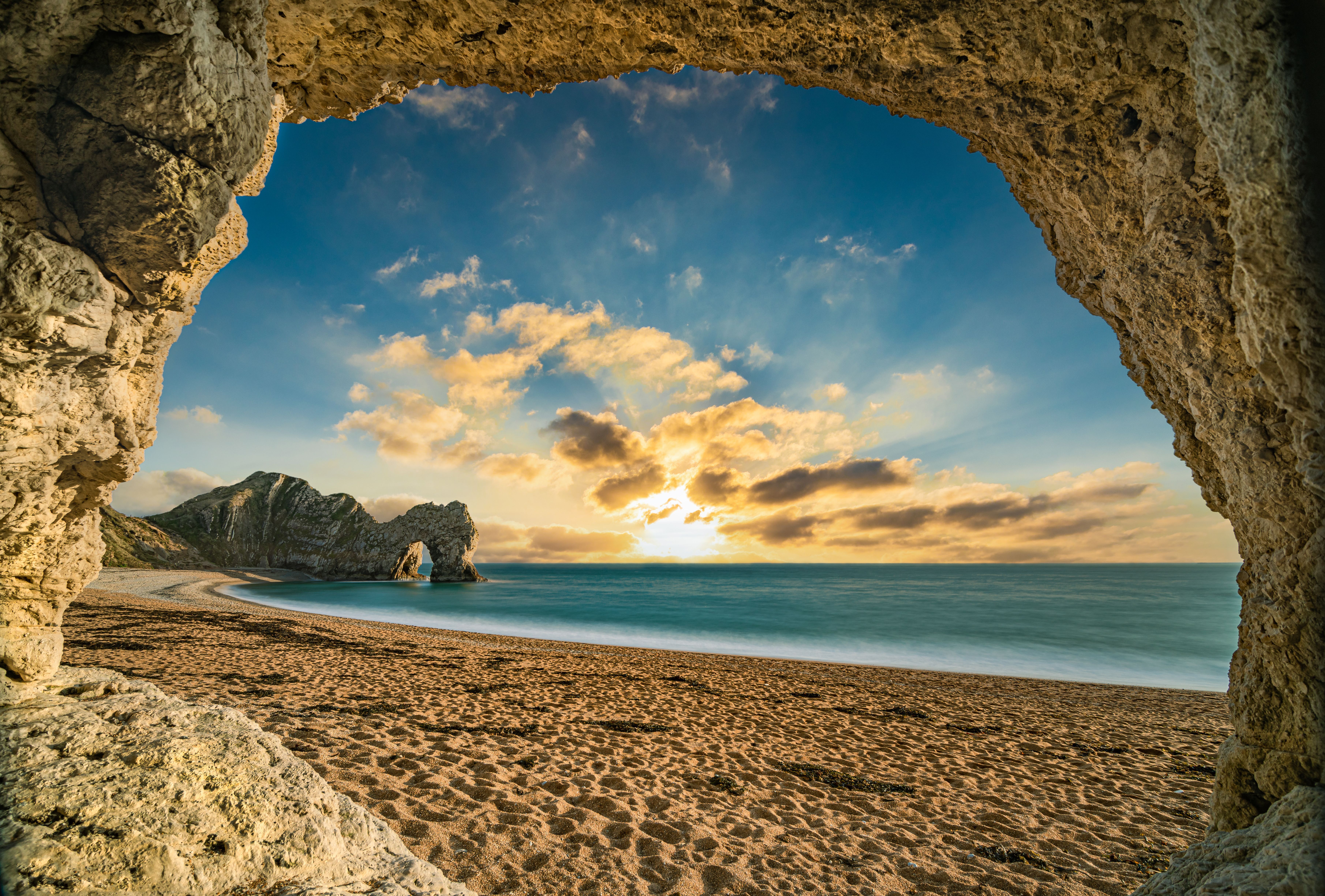 7242x4899 View on the Durdle Door at Sunset · Free