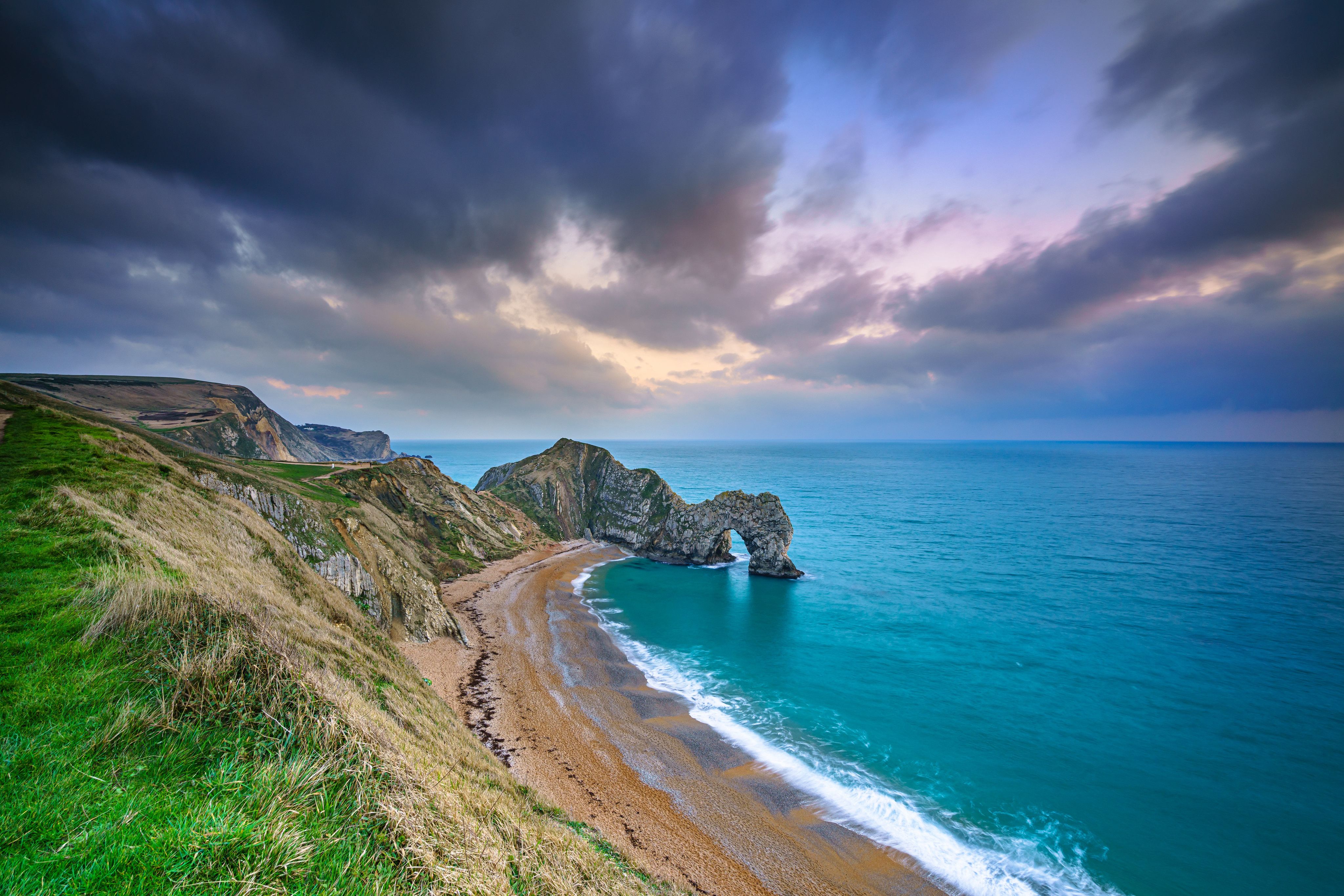 4096x2732 Desktop wallpaper: Nature, Earth, Durdle Door, Arch, Beach, Coast, England, Horizon 4K free download for PC. 976261