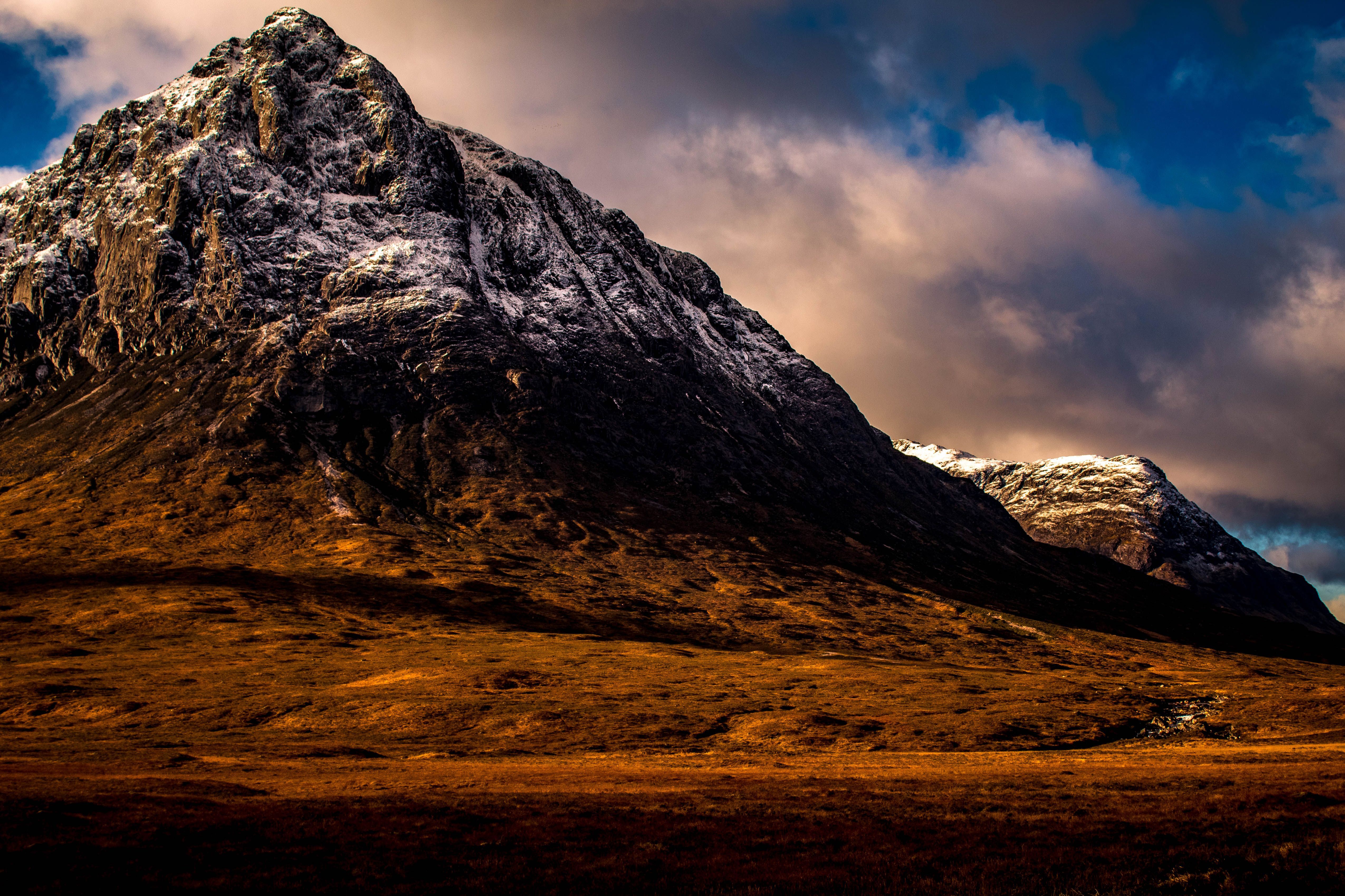 5099x3399 Majestic Mountain View in Scottish Highlands · Free