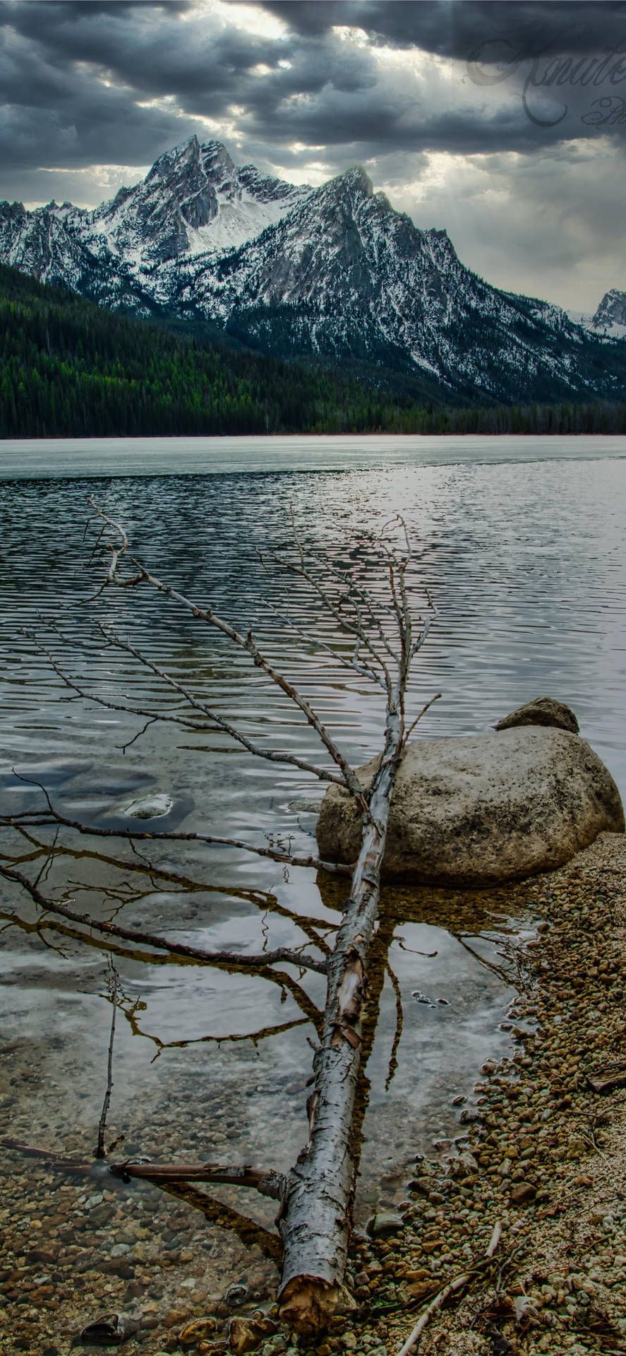 887x1920 Download Fall Season At Idaho's Lakes Wallpaper