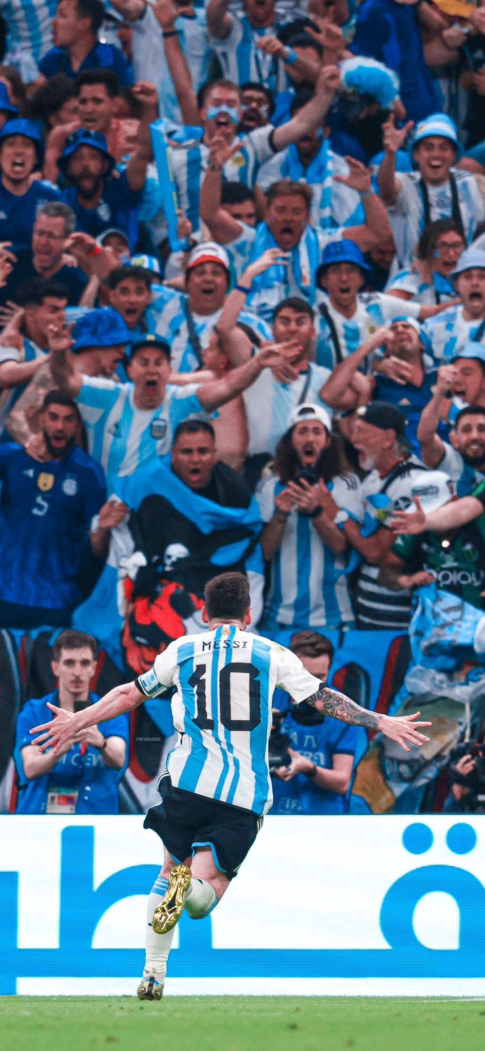 945x2047 Free Download FIFA World Cup Qatar 2022 Argentina vs Mexico Messi 4K & HD Wallpaper for iPhone & Android Phones
