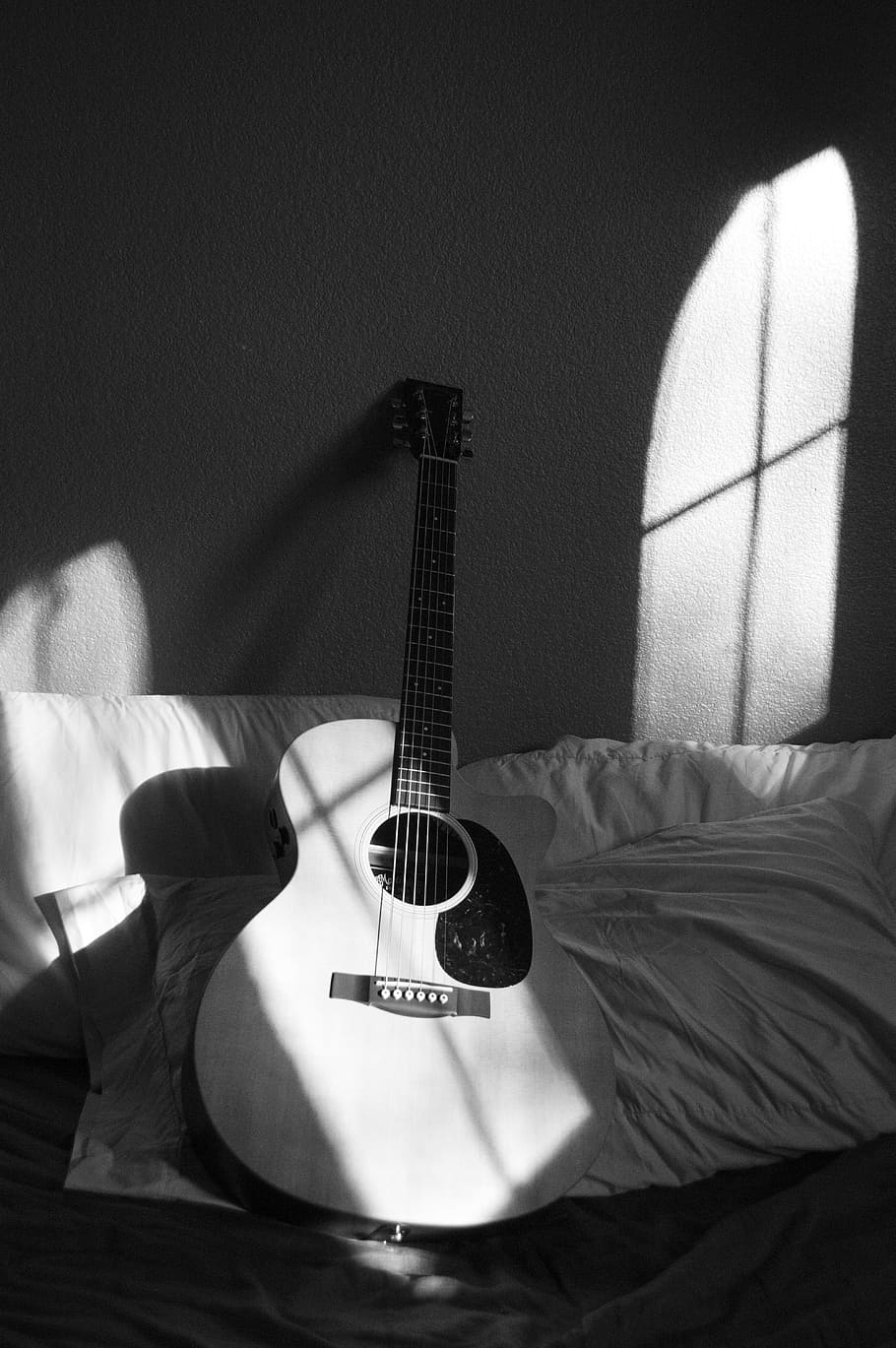 910x1369 White, Acoustic, Guitar, Grey, Textile, Acoustic Guitar, Black And White, Chords