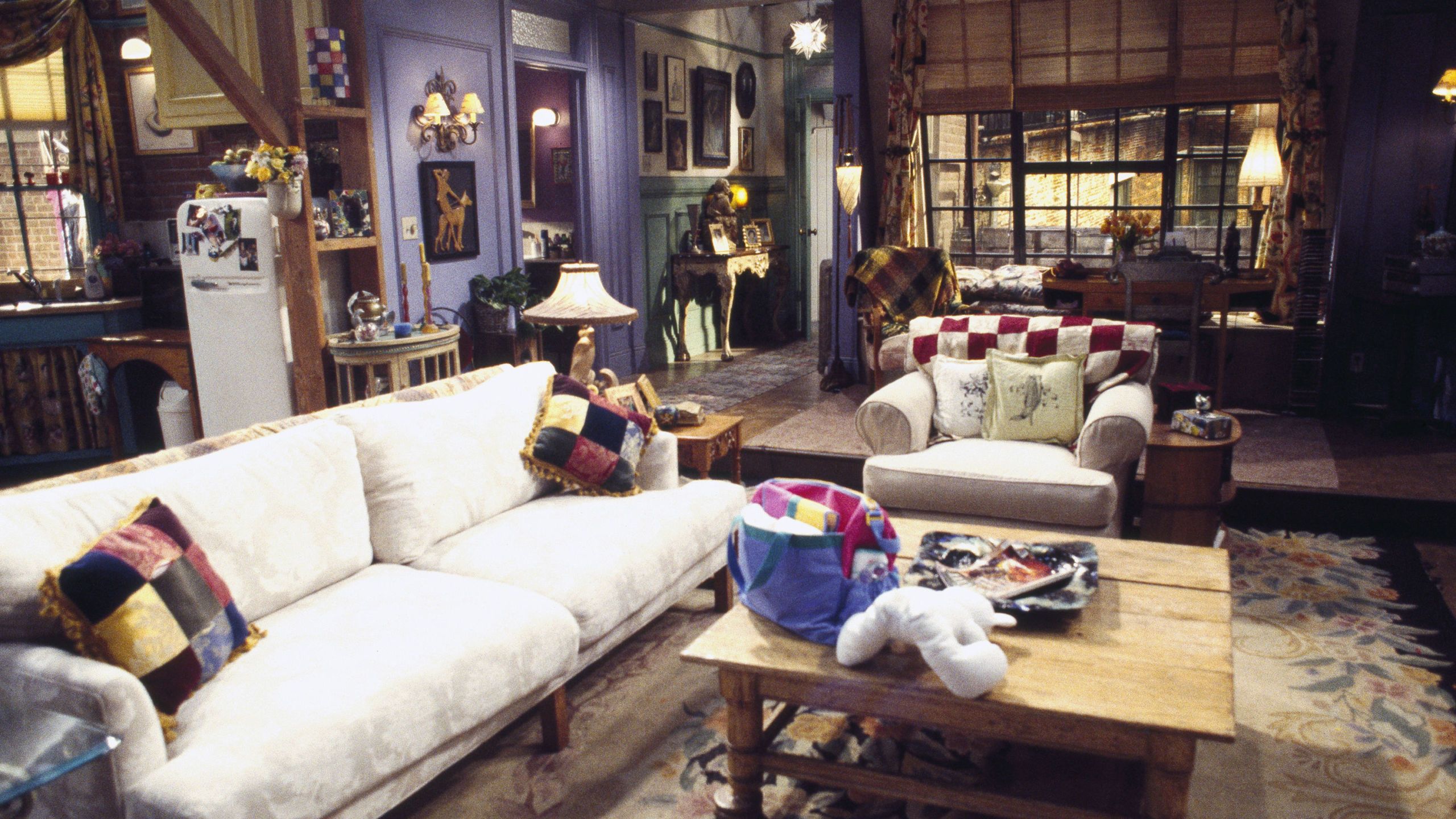 2560x1440 You Never Noticed This Weird Thing About Monica's Apartment on Friends