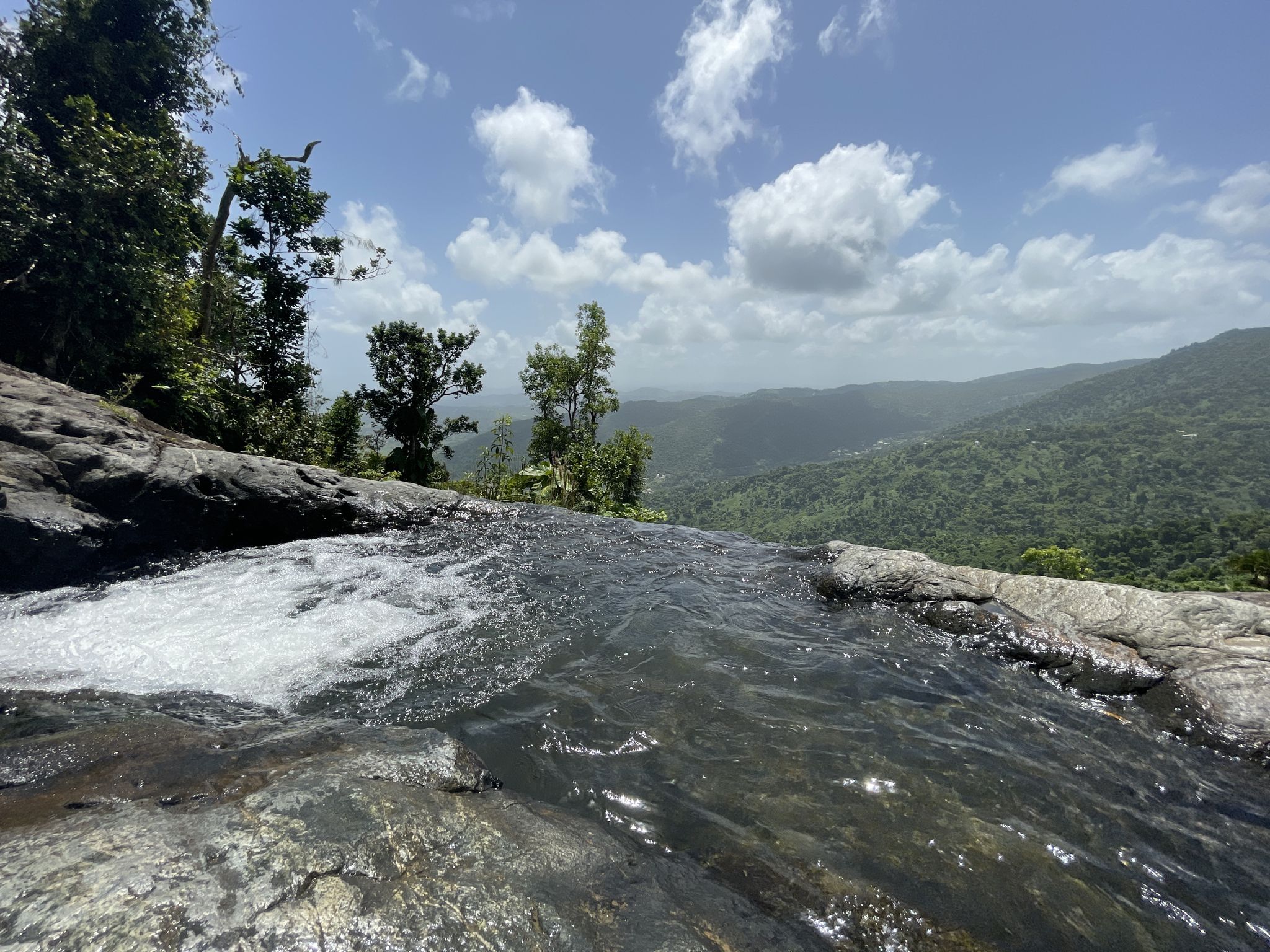 2048x1536 Easy hikes and walks in El Yunque National Forest