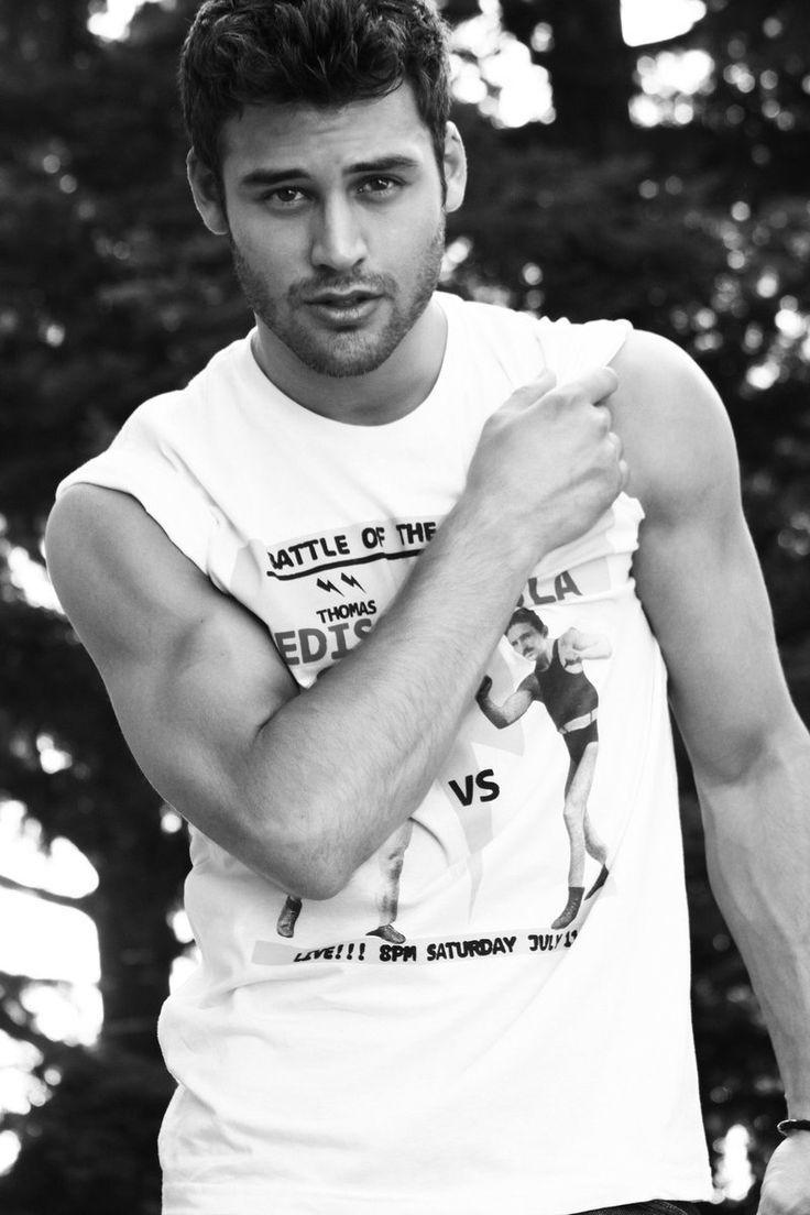 736x1104 Ryan Guzman Wallpaper