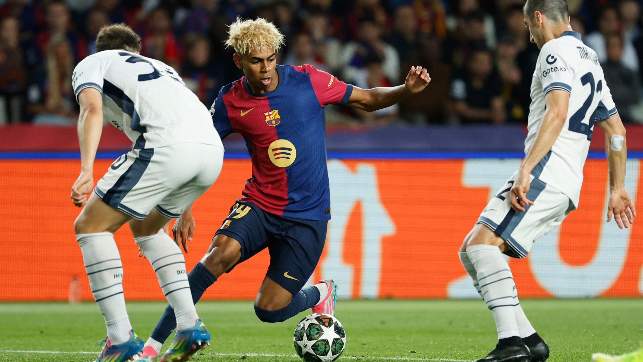 2560x1440 Barcelona teenager Yamal praised by friend and foe for performance against Inter Milan