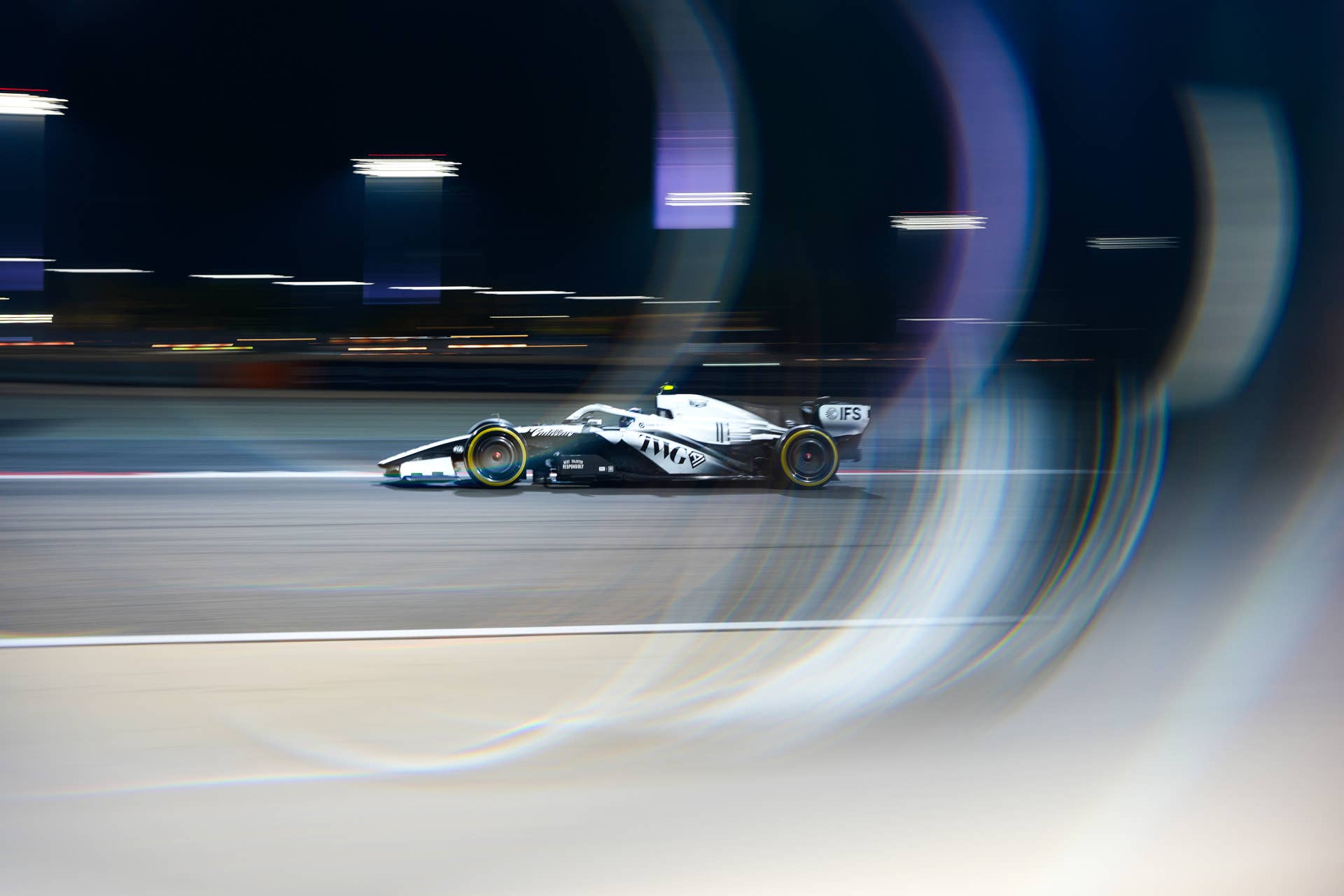 1920x1280 Apple, Netflix Team Up to Air Formula 1 Races, 'Drive to Survive'
