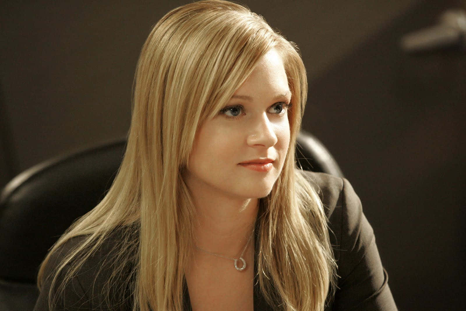 1600x1067 Download AJ Cook Radiant Photohoot Wallpaper