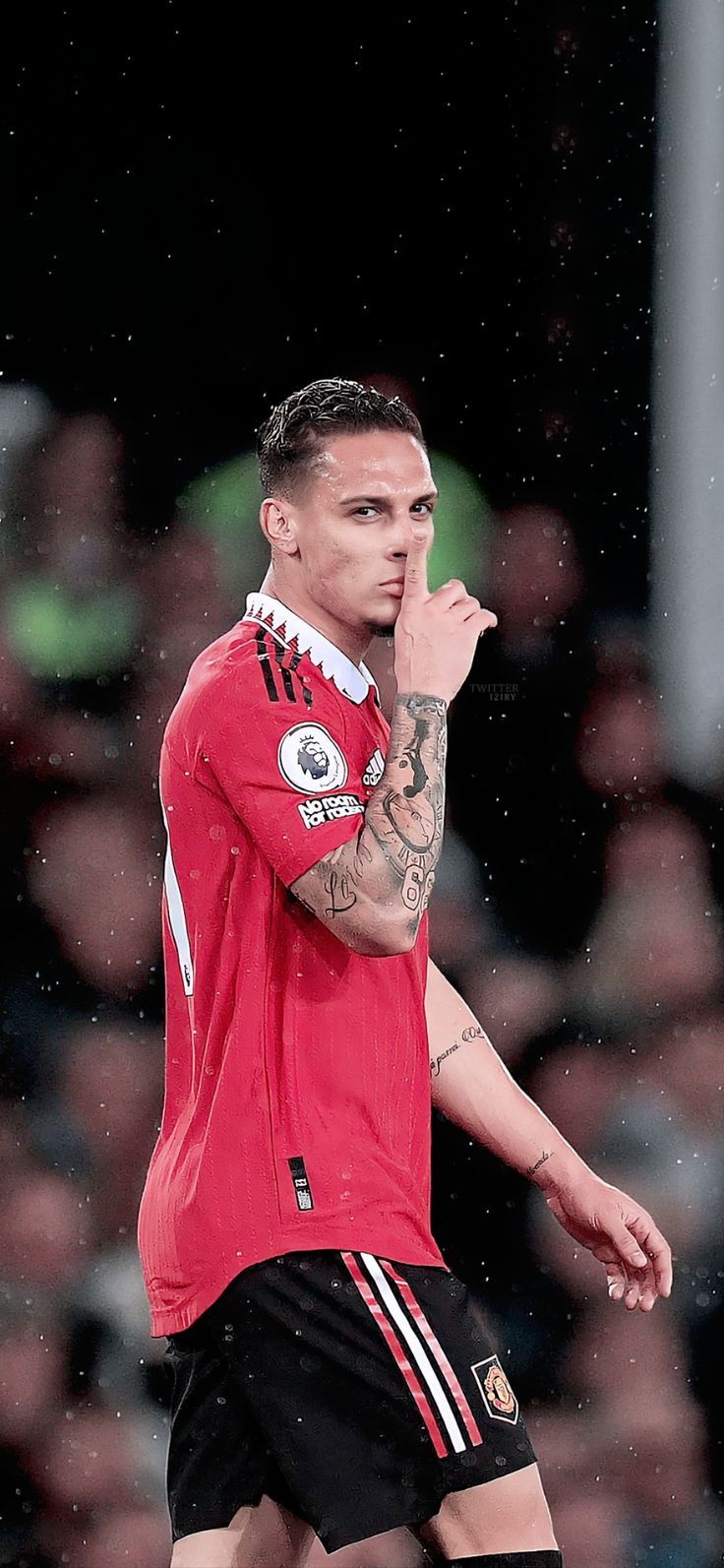 736x1593 Antony Vs Everton F.C