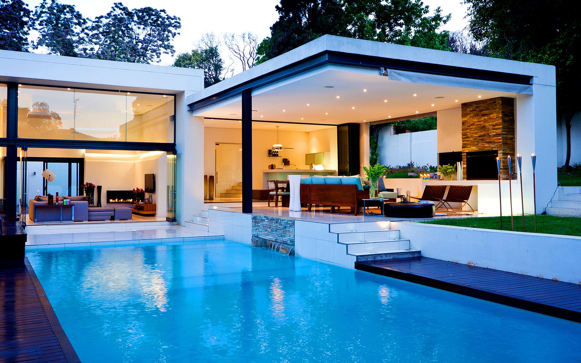 1920x1200 Pool House Wallpaper