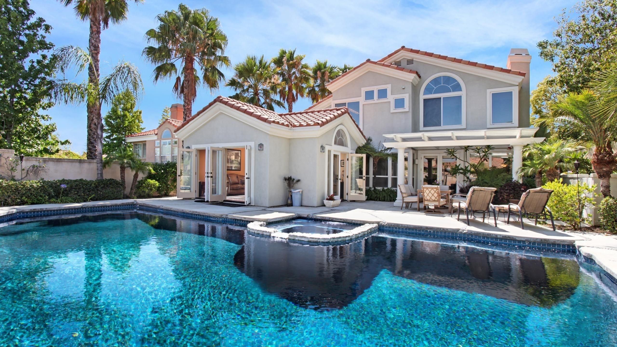2560x1440 Outside View Of House With Swimming Pool HD Lounge Wallpaper