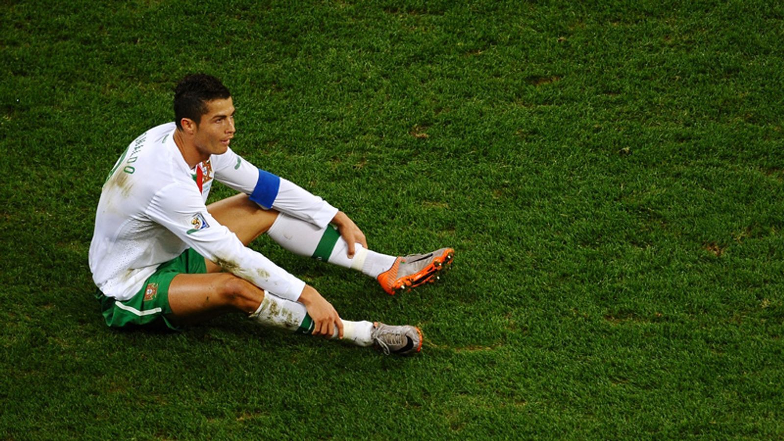 1600x900 Ronaldo left 'a broken man'