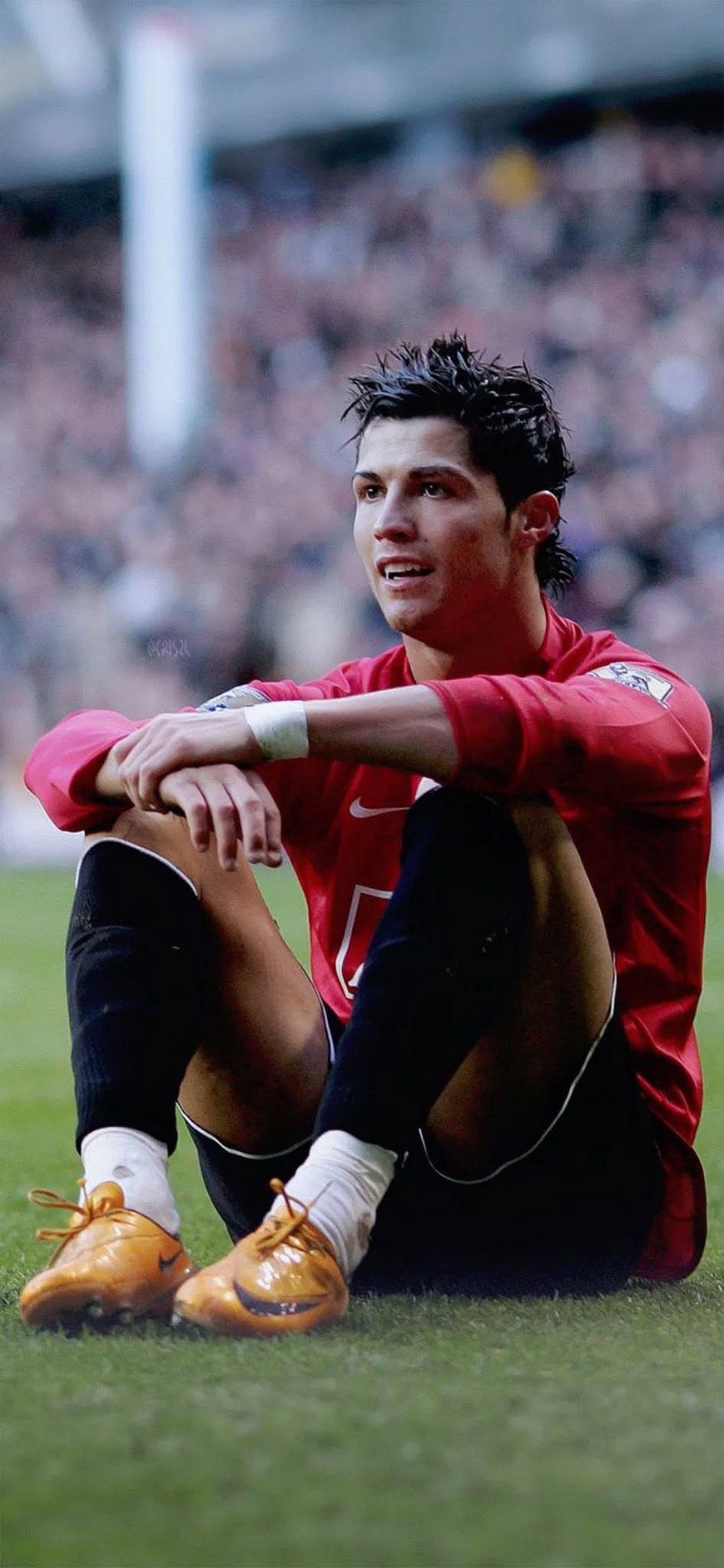800x1732 Young Cristiano Ronaldo at Manchester United Football Wallpaper