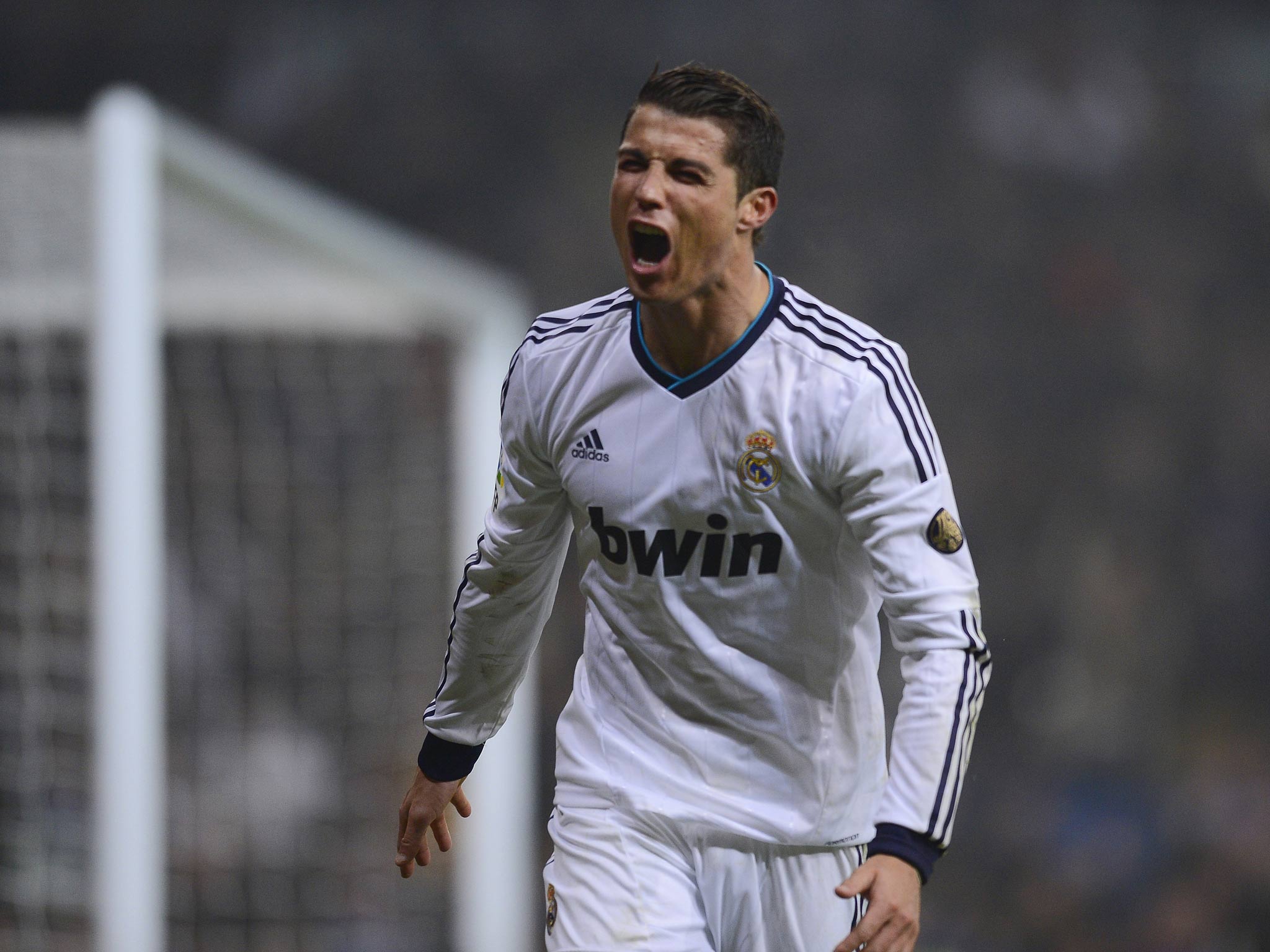 2048x1536 Cristiano Ronaldo wants to see out contract at Real Madrid