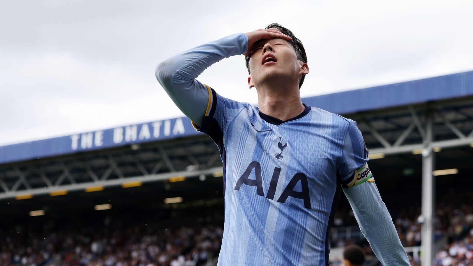 1600x900 Min Son Blue Tottenham Jersey Tottenham: Heung Min Son Is Limited Like Cristiano Ronaldo But Six