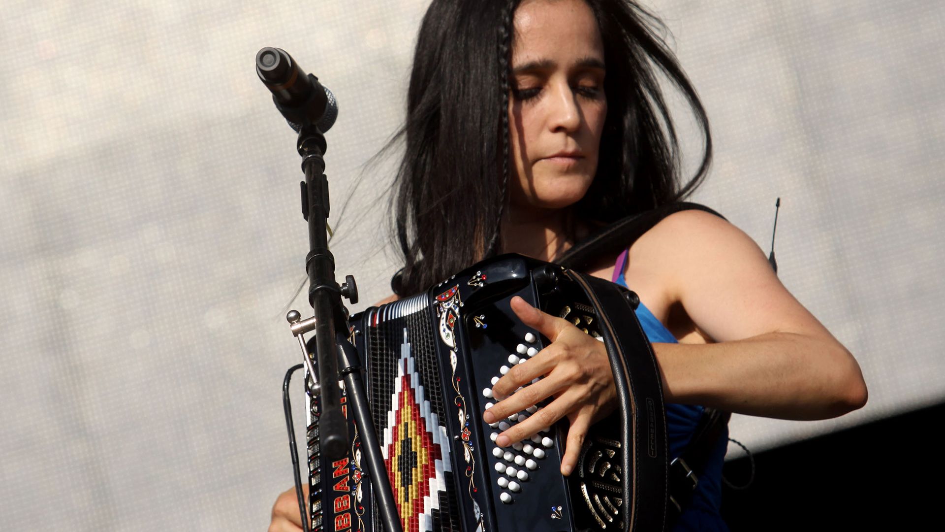 1920x1080 Julieta Venegas Wallpaper