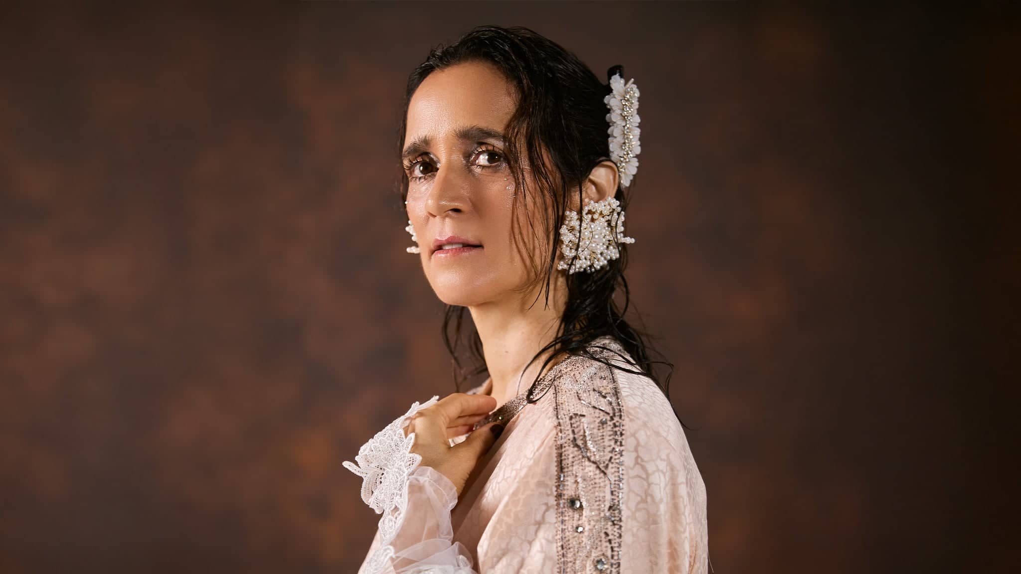 2048x1152 Julieta Venegas Tour Dates & Concert Schedule