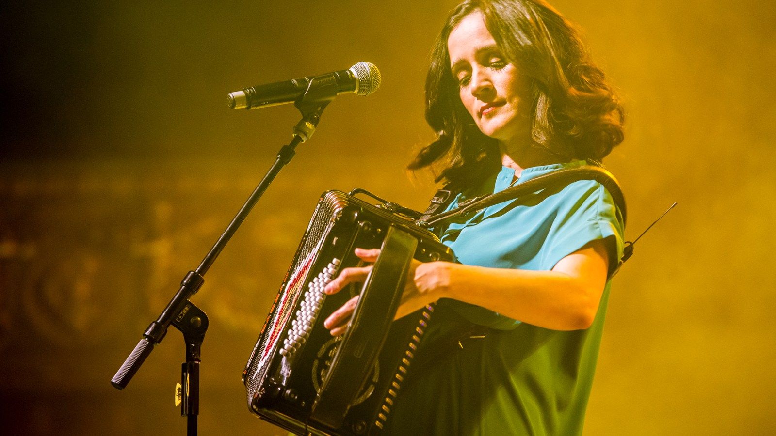 1600x900 Julieta Venegas Says Her New Album Is On