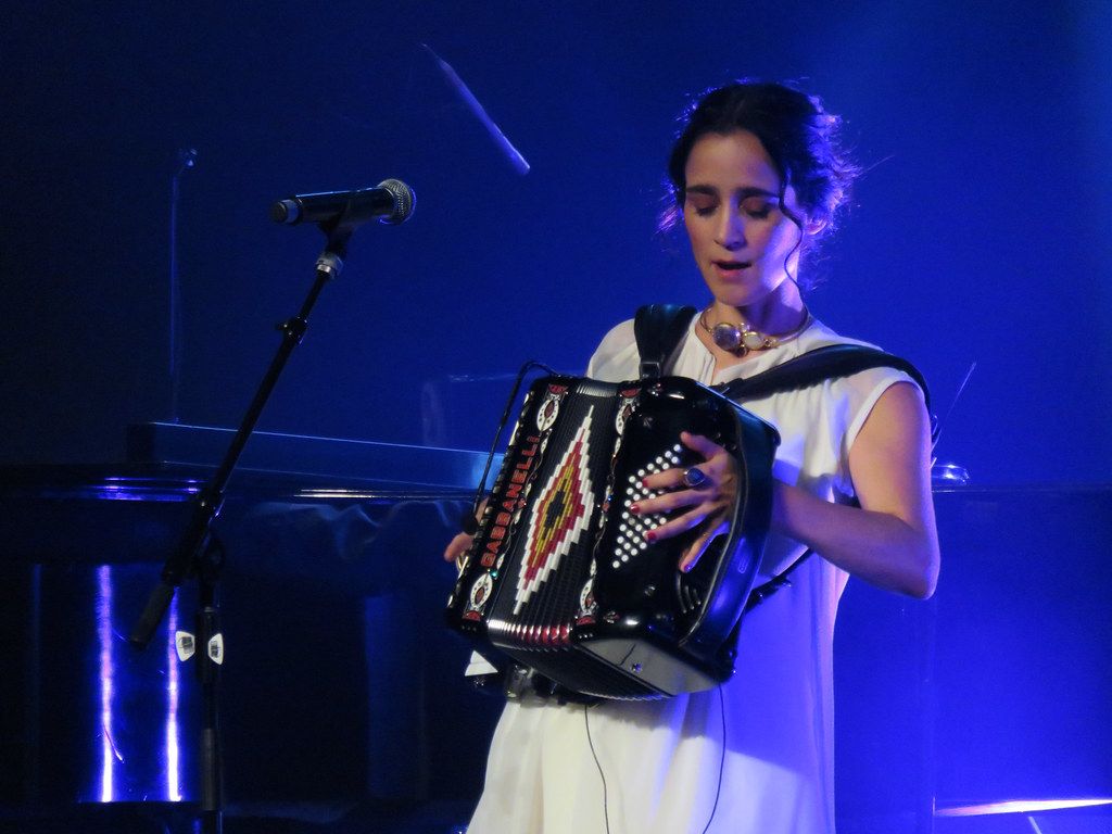 1024x768 Julieta Venegas 59. Garduño Reyes