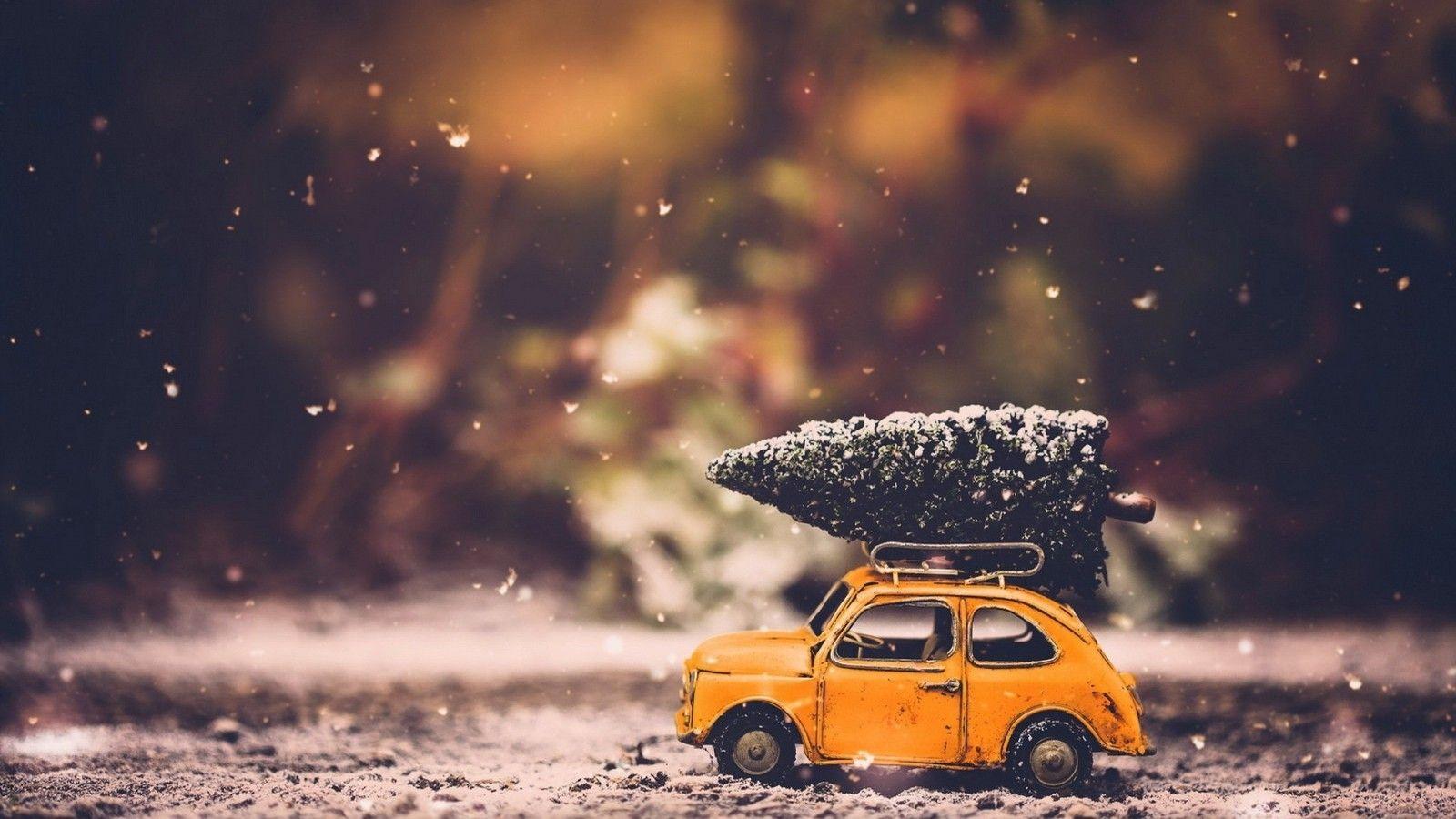 1600x900 Download 1600x900 Toy Car, Macro, Snow, Blurry, Photography