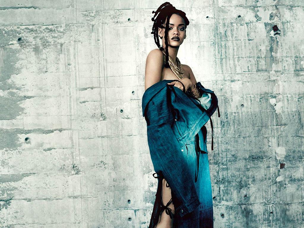 1024x768 Rihanna Wallpaper