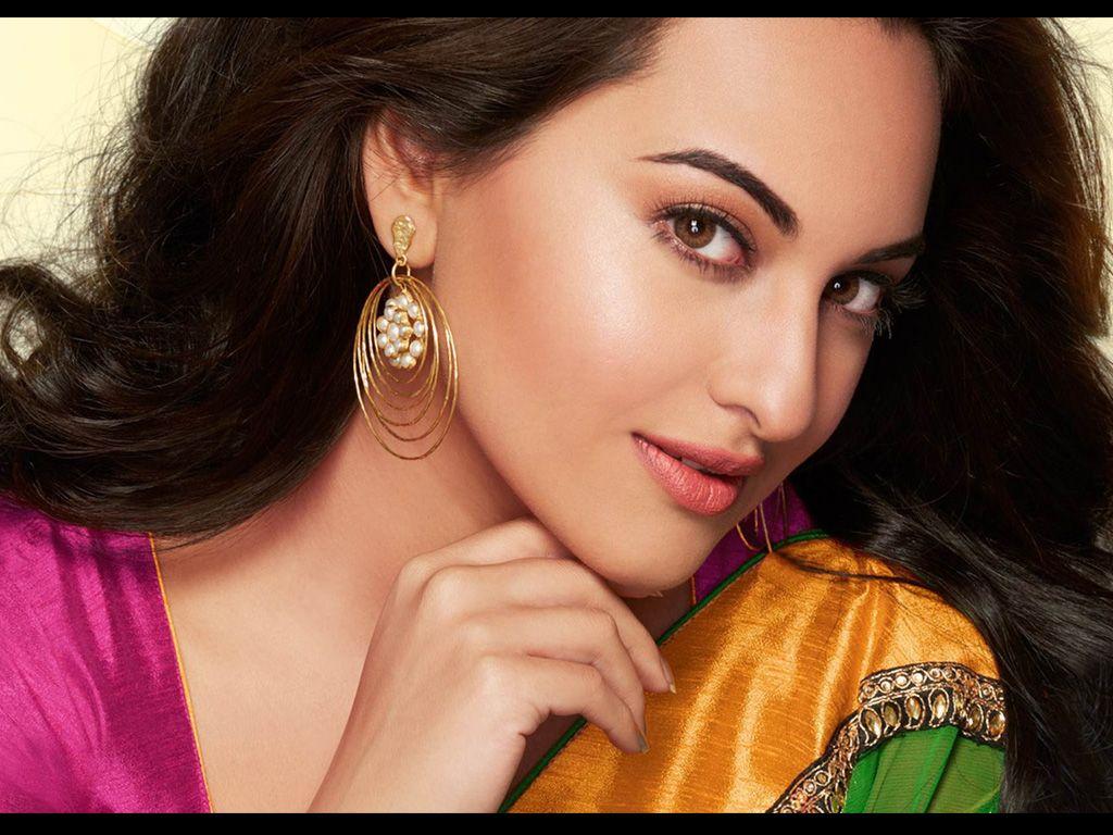 1024x768 Sonakshi Sinha HQ Wallpaper. Sonakshi Sinha Wallpaper