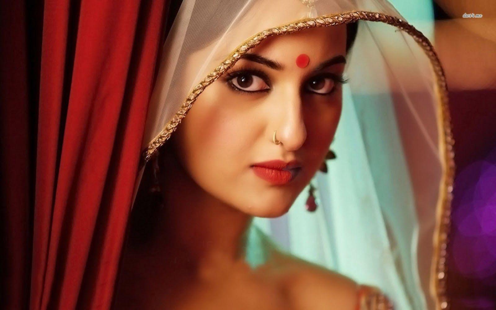 1600x1000 Free download Sonakshi Sinha Rare Beautiful HD Wallpaper