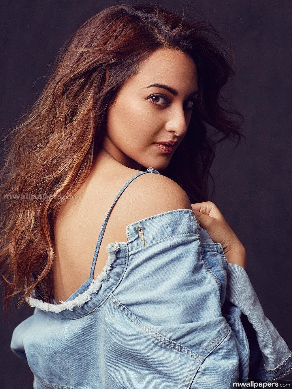 1013x1350 Sonakshi Sinha Hot HD Photo Sinha
