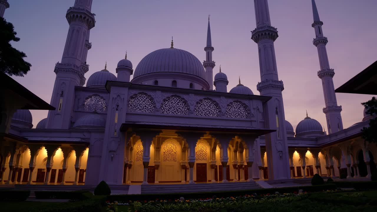 1280x720 Islamic mosque in the night happy eid al fitr background