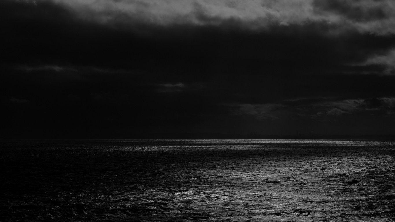 1366x768 Dark sea horizon HD Wallpaper 1366x768