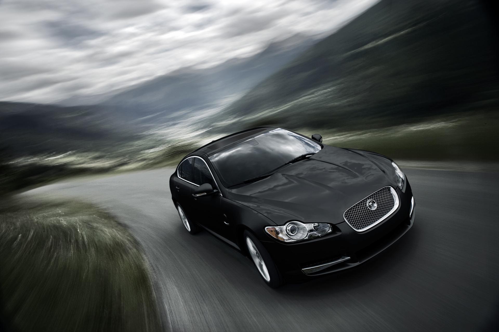 1920x1280 Jaguar XF Wallpaper