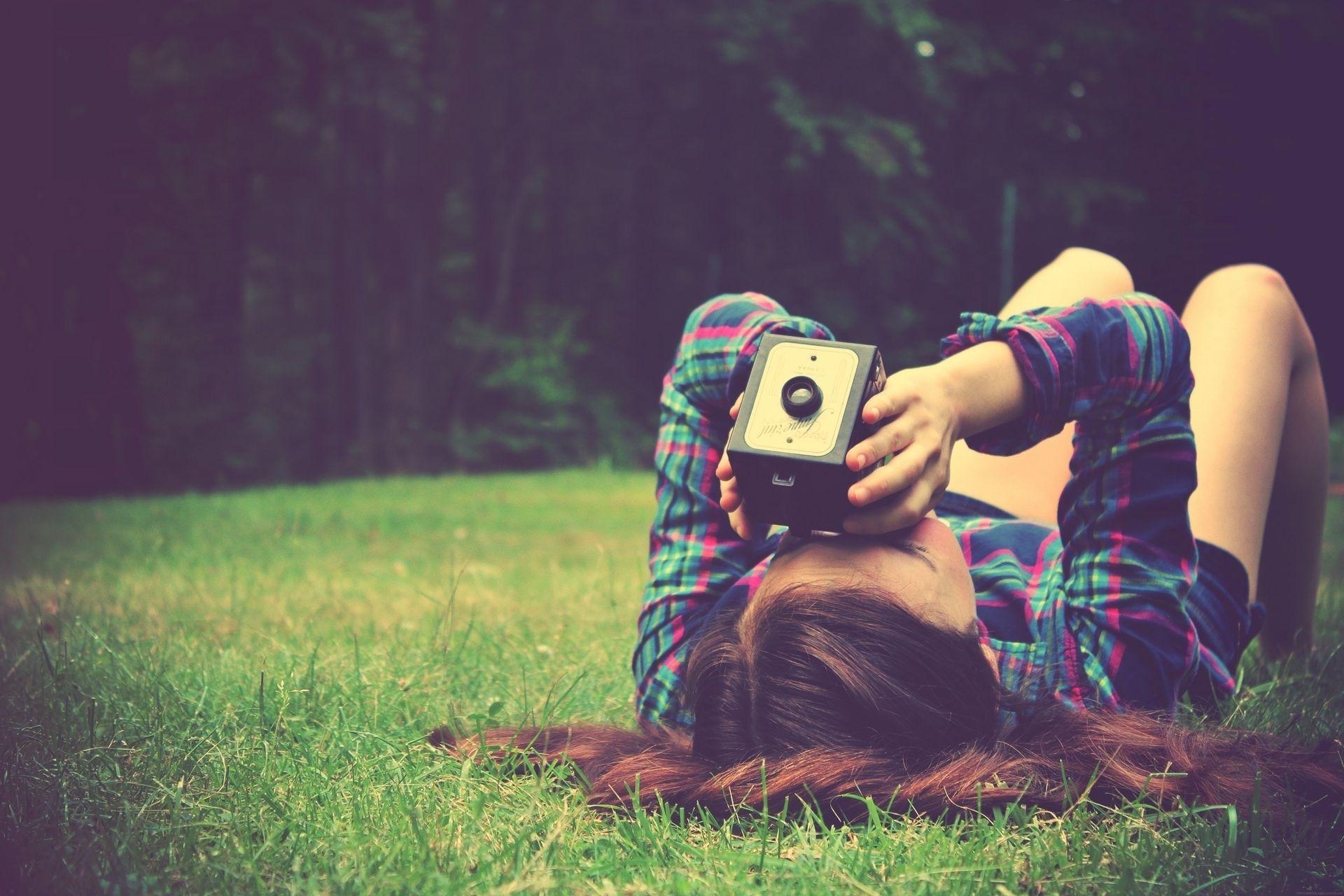 1920x1280 Cute Camera Wallpaper