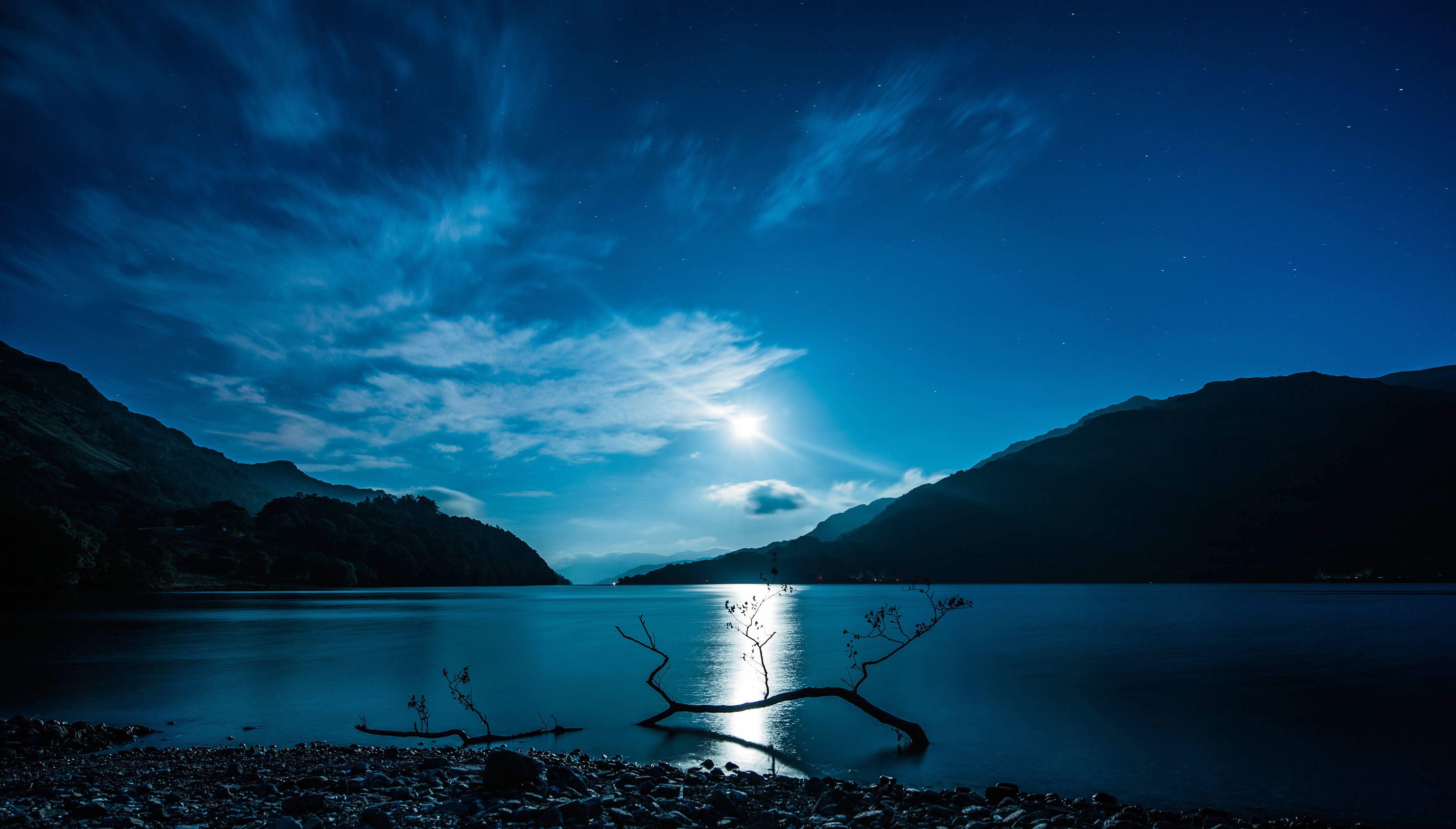 4820x2744 Wallpaper Moon River