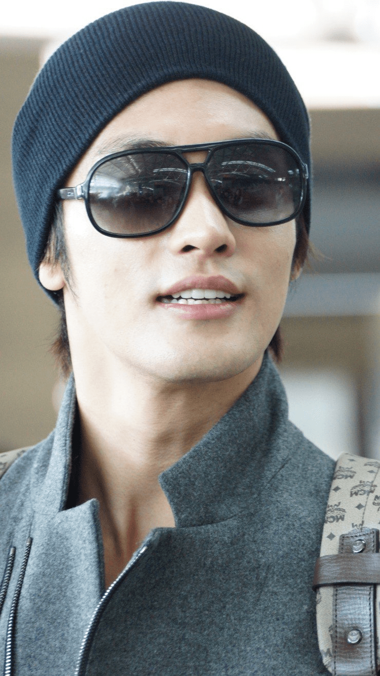 740x1315 Bang Sung Hoon Picture Gallery
