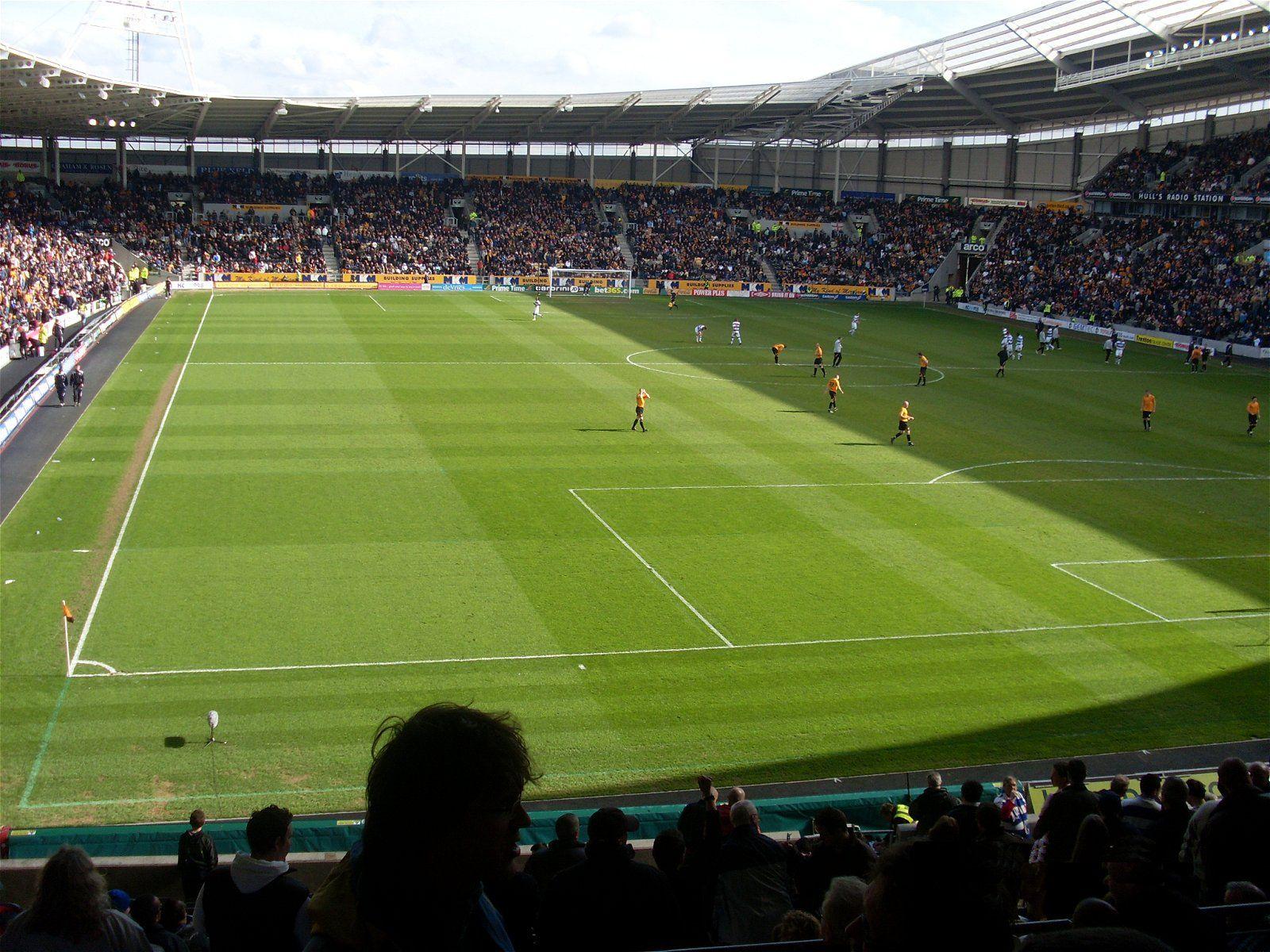 Флитвуд таун халл сити. Стадион Hull City. Бристоль Сити стадион. MKM Stadium.