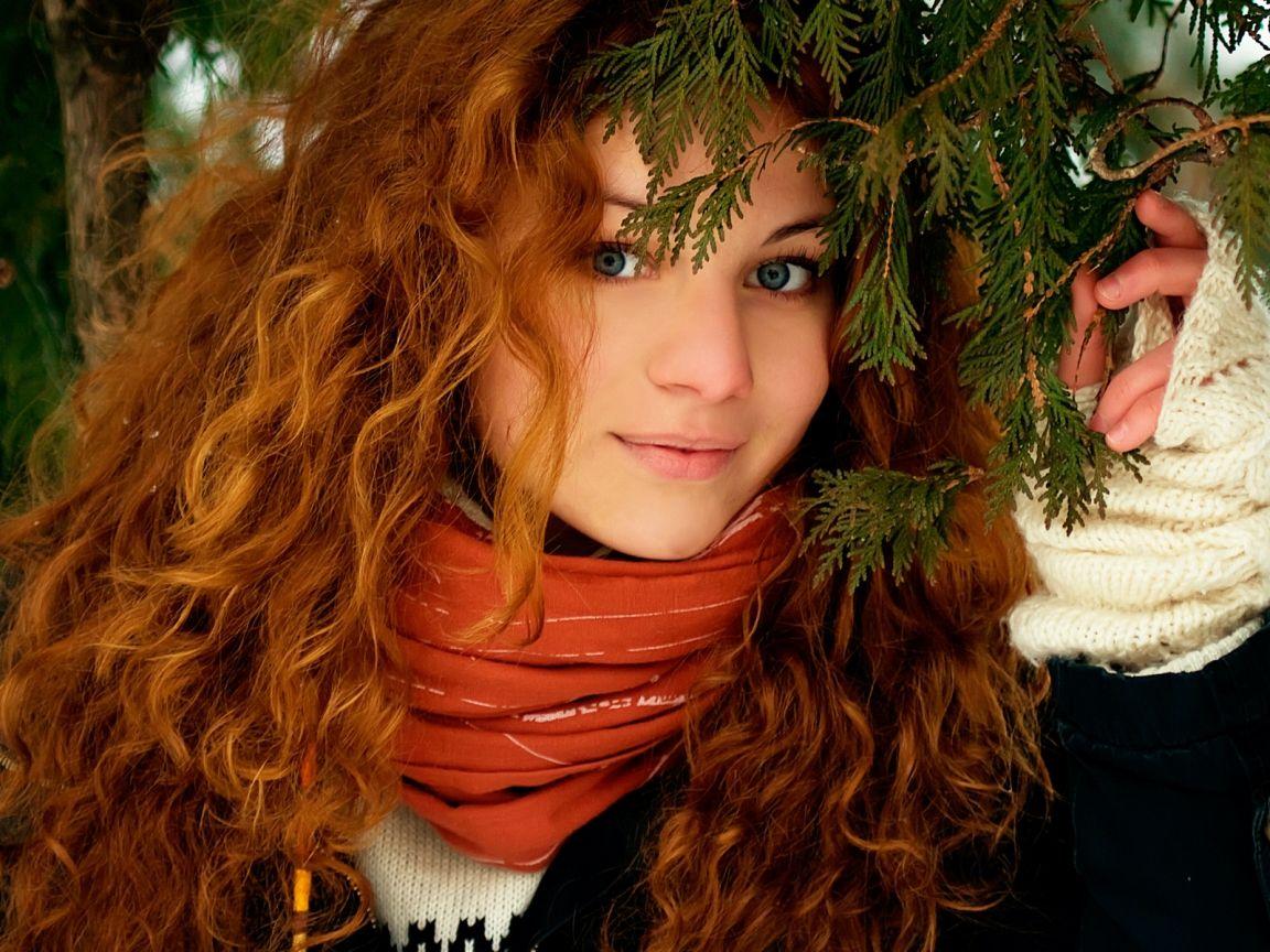 1152x864 Russian Girl HD Wallpaper