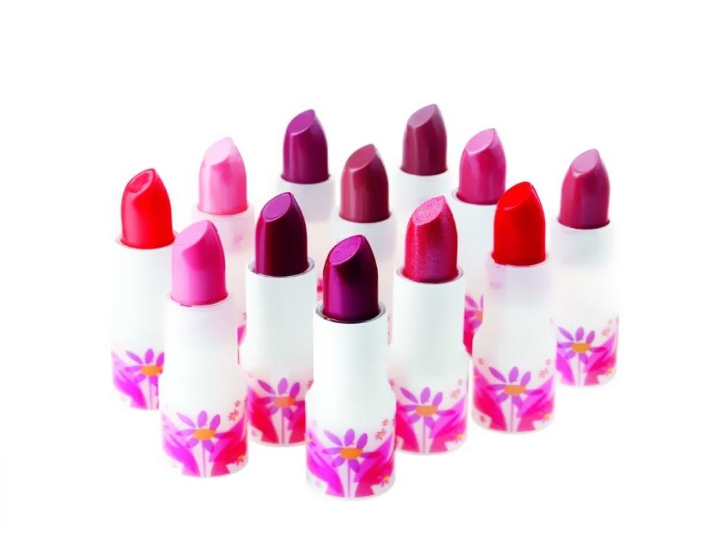 1024x768 ora yen: Lipstick Cosmetic Wallpaper