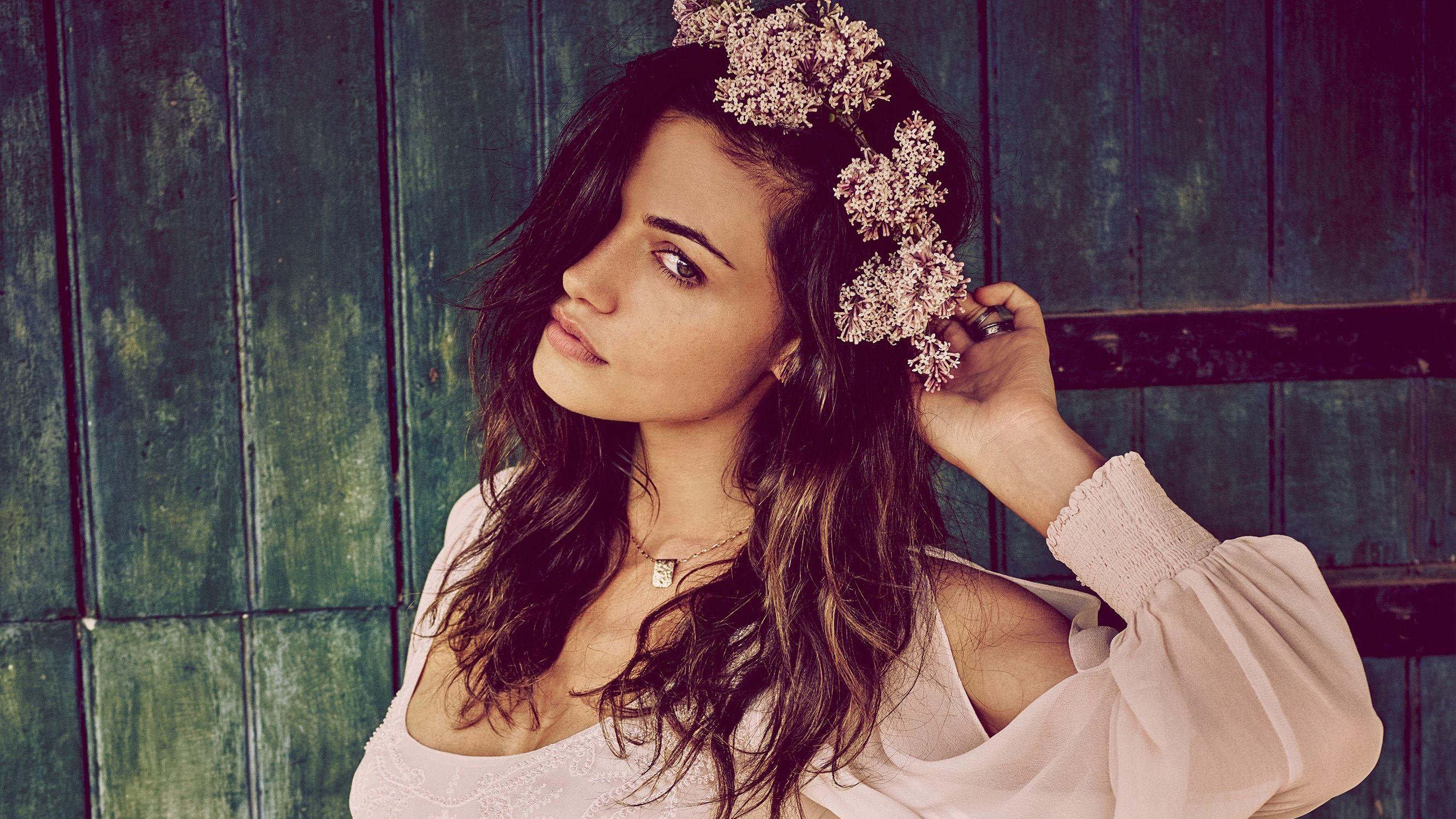 2667x1500 Wallpaper Phoebe Tonkin, Free People, HD, Photohoot, Celebrities