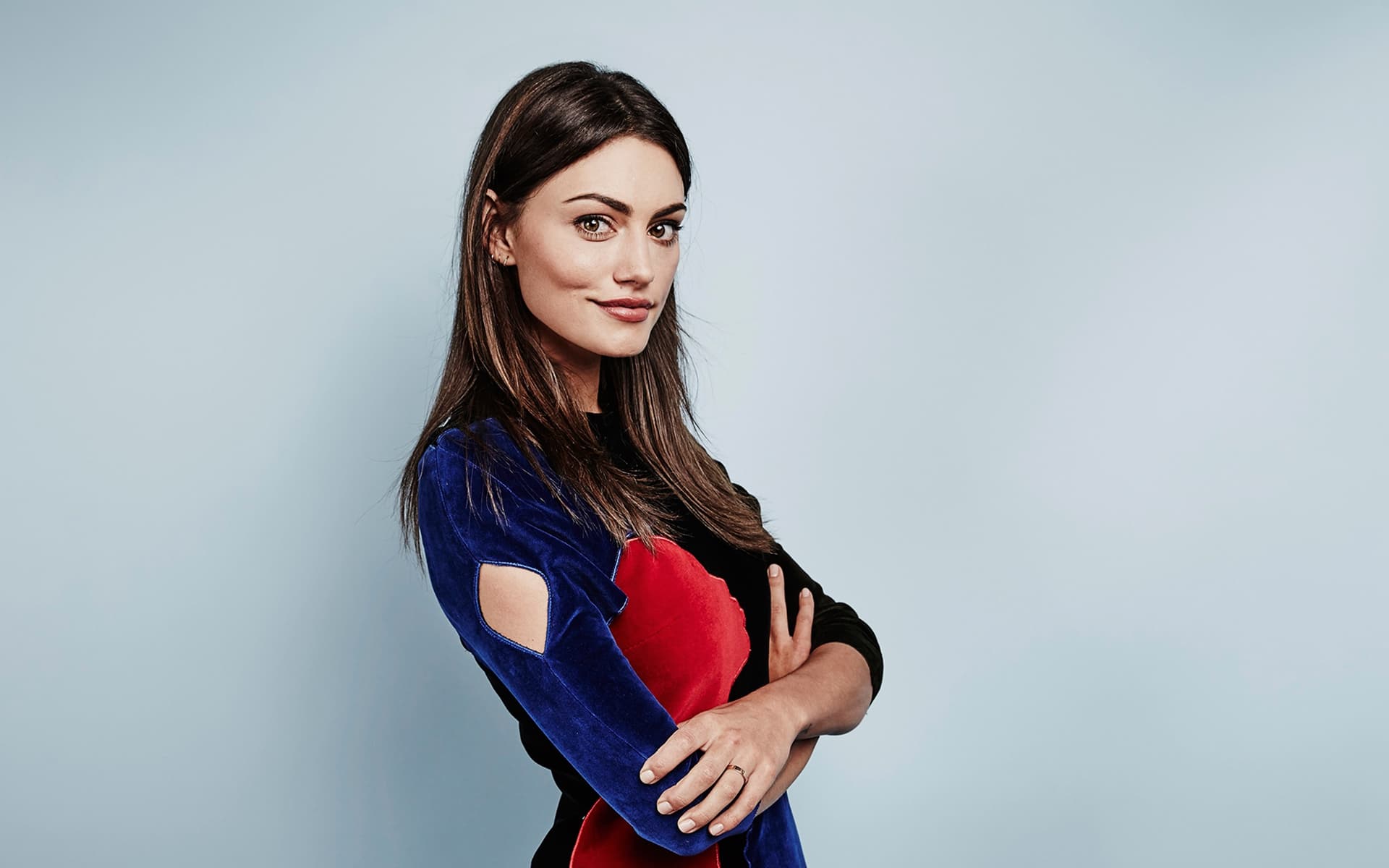 1920x1200 Phoebe Tonkin Wallpaper