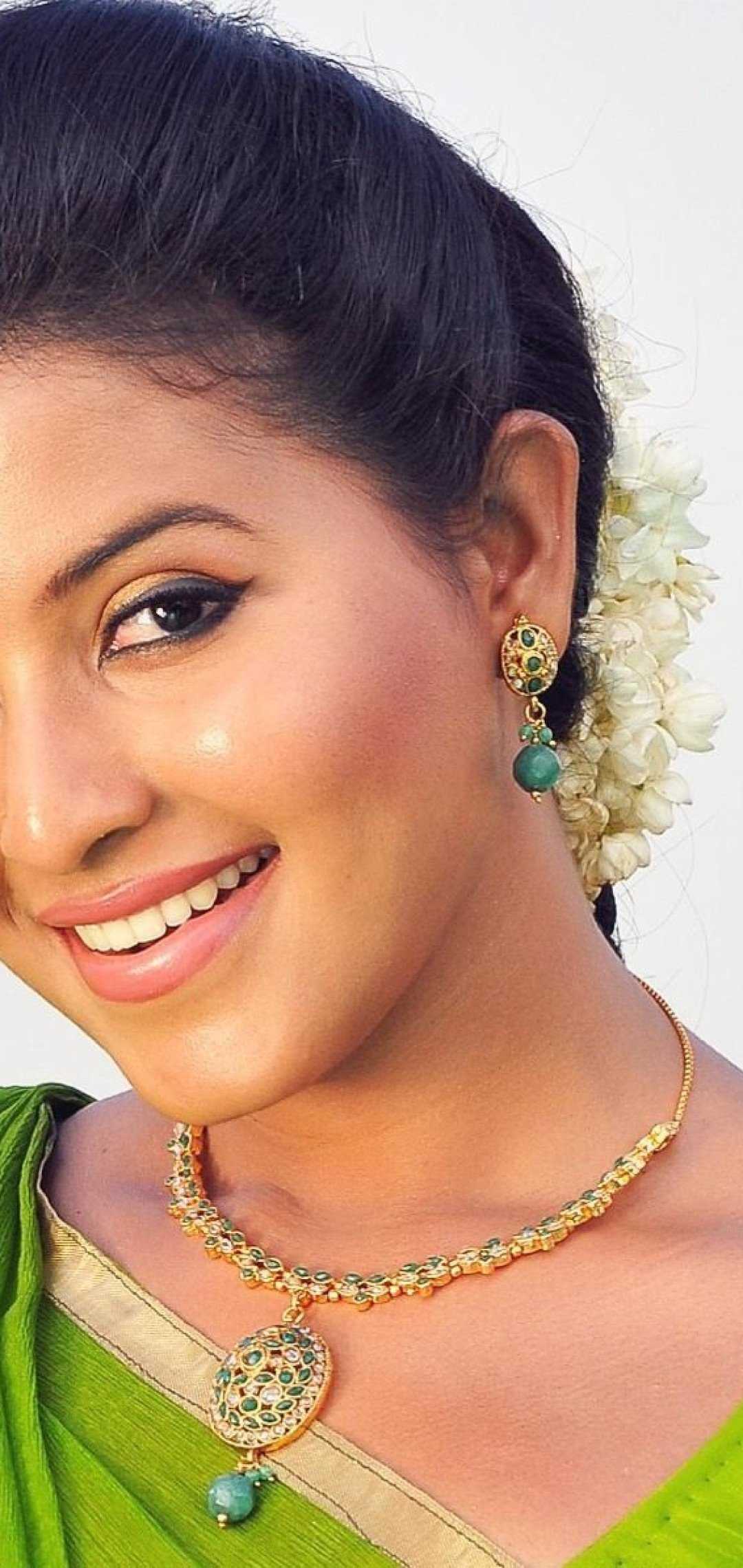 1080x2280 Anjali Telugu Actress HD Wallpaper (1080x2280)