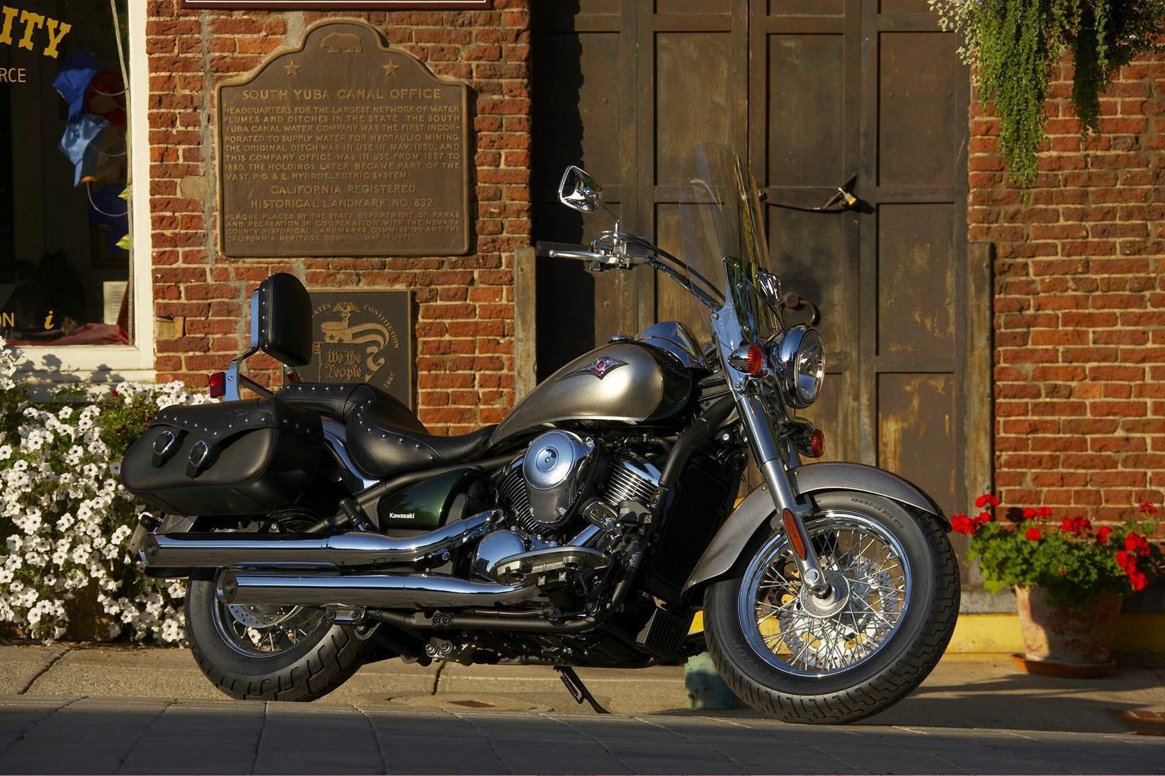 1680x1120 Kawasaki VN 900 Vulcan Classic LT