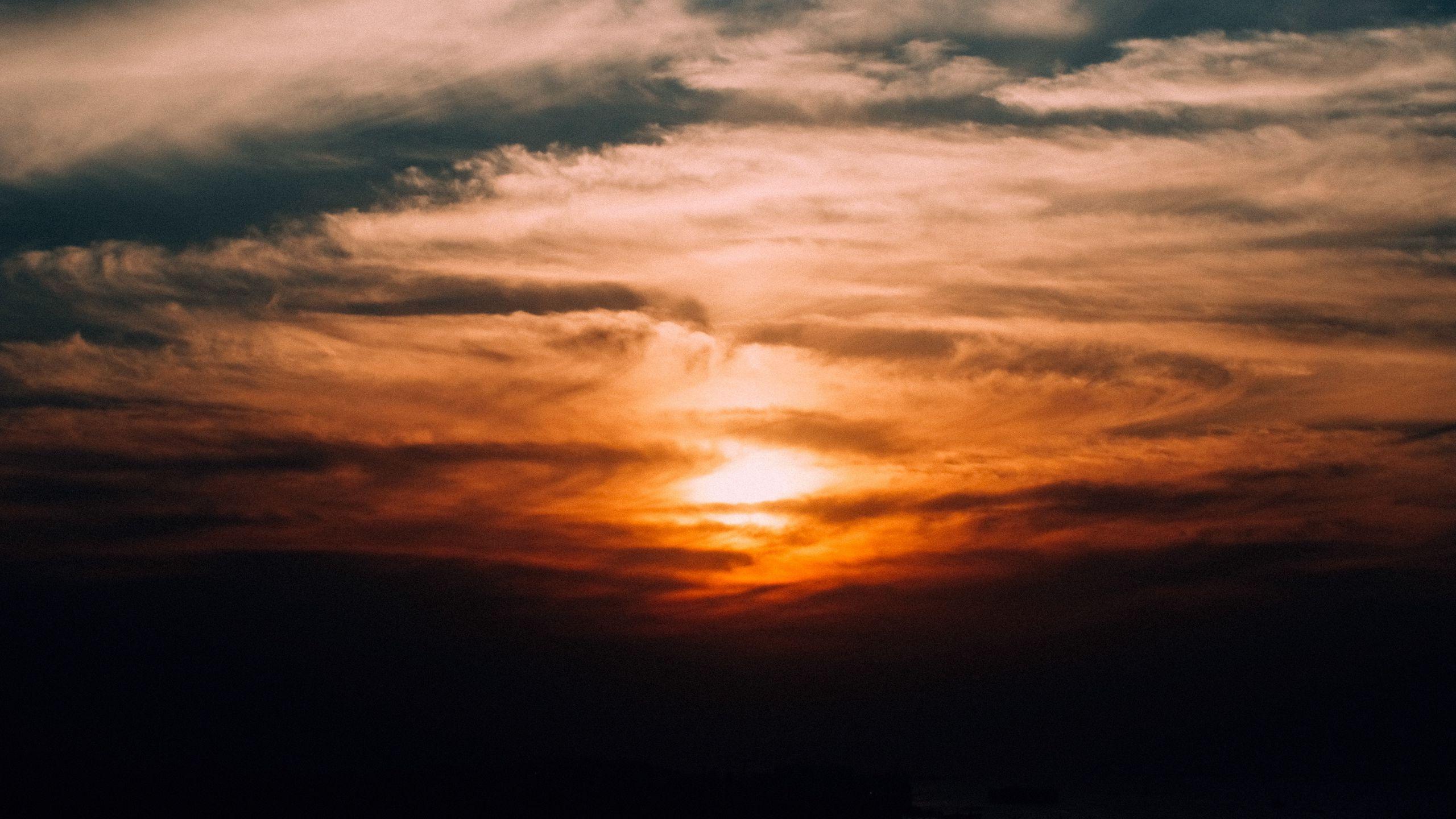 2560x1440 Download wallpaper 2560x1440 sky, clouds, cloudy, sunset