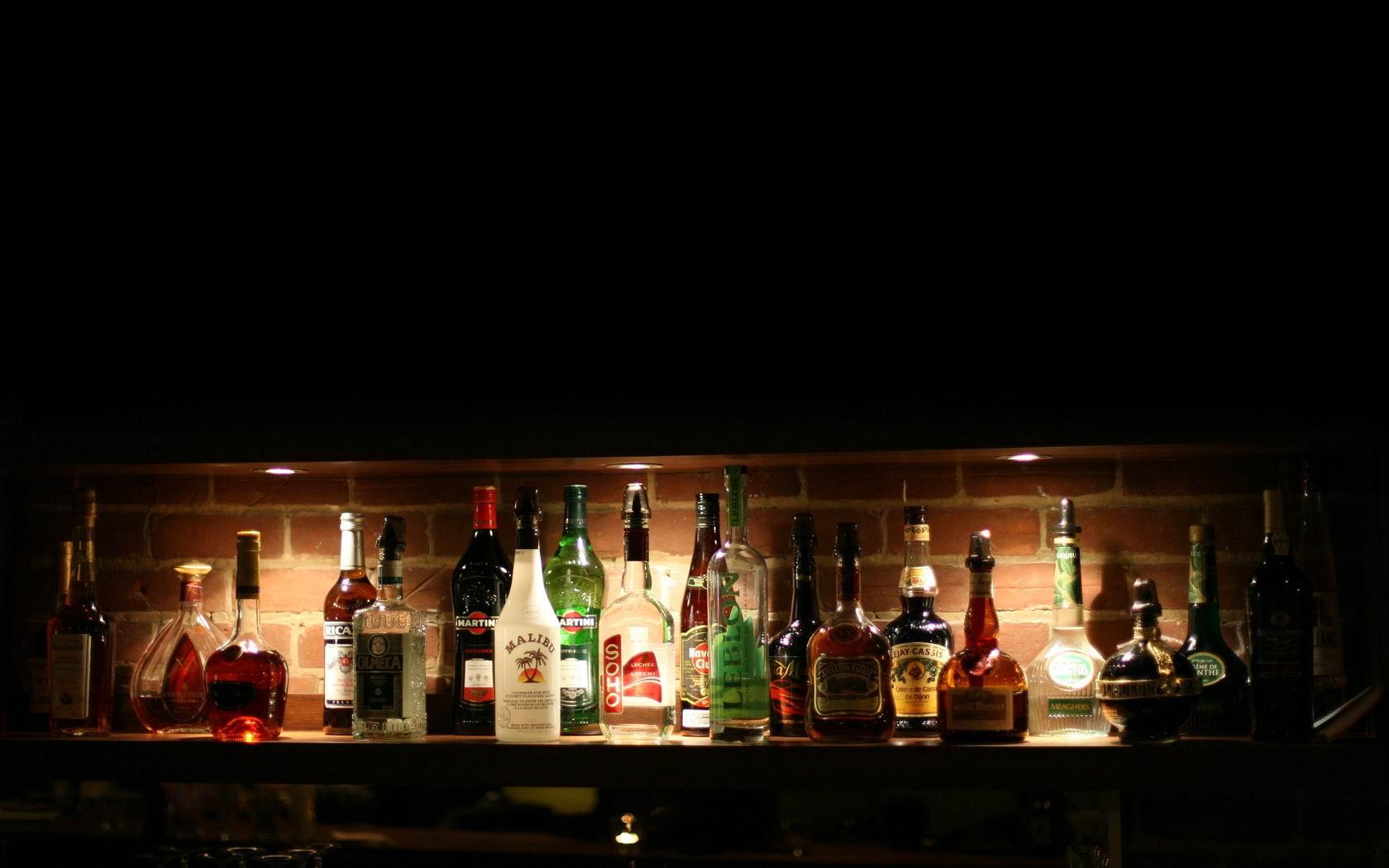 1680x1050 Wallpaper for Bar Counter