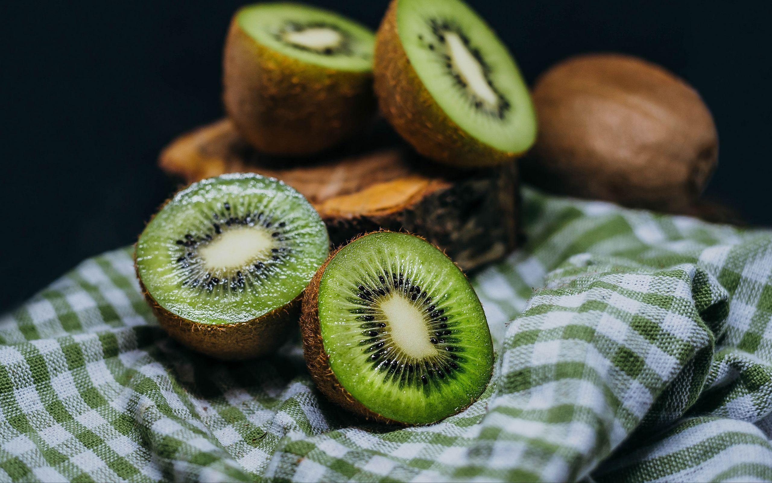 Kiwi Wallpapers Top Free Kiwi Backgrounds WallpaperAccess