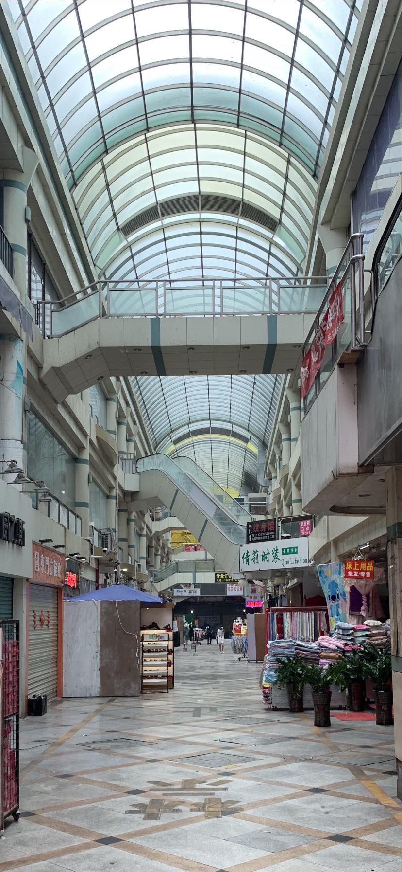 828x1792 Taken on iPhone XR in Shenzhen, China. Cool dystopian wallpaper