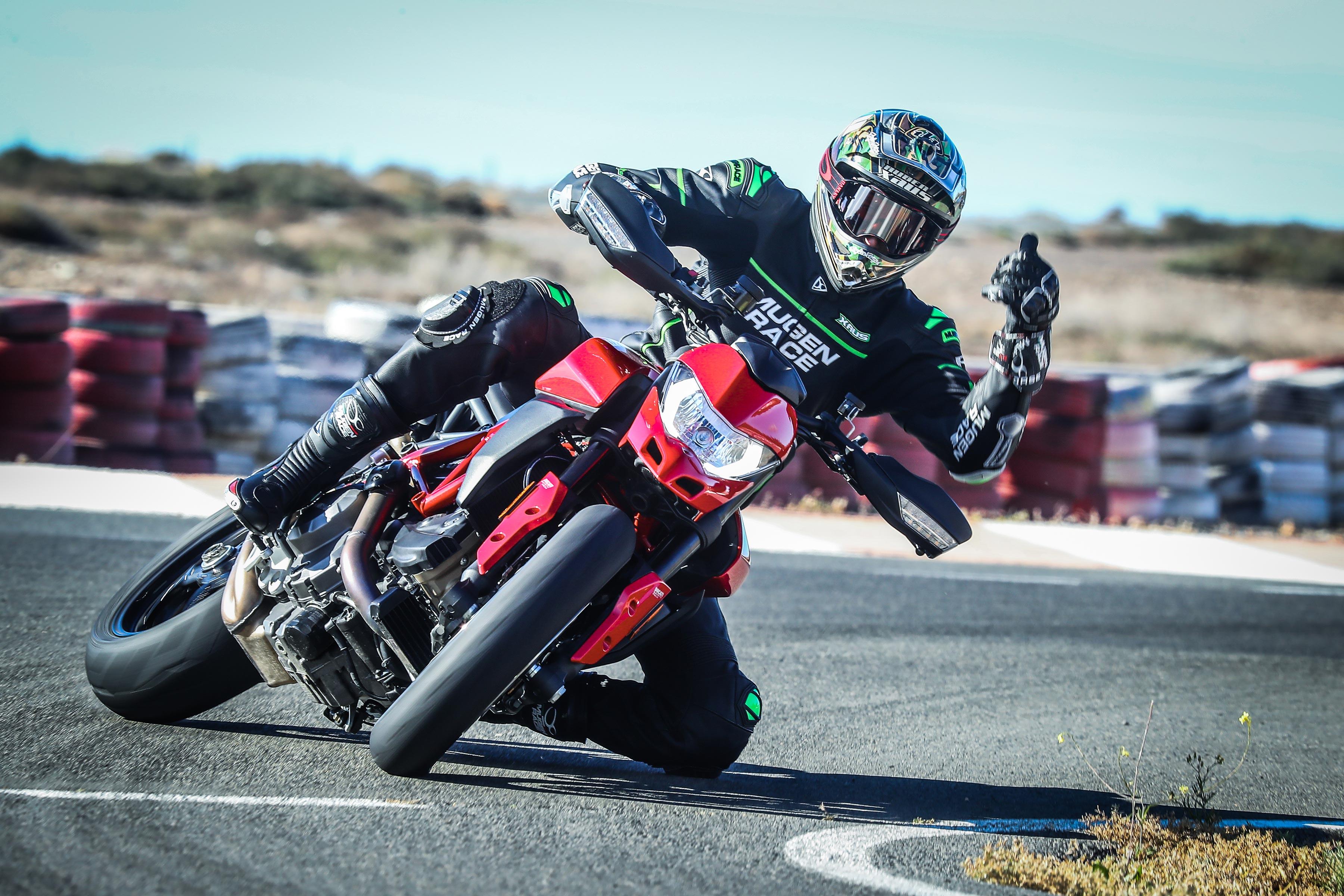 3600x2400 Ducati Hypermotard 950 3600×2400 Racetrack 2019 4k