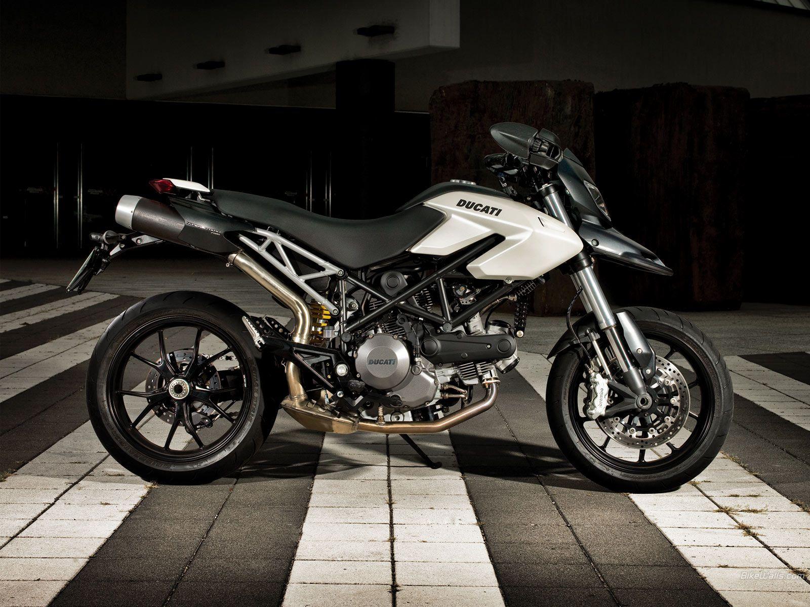 1600x1200 Ducati Hypermotard 796 1600 x 1200 wallpaper